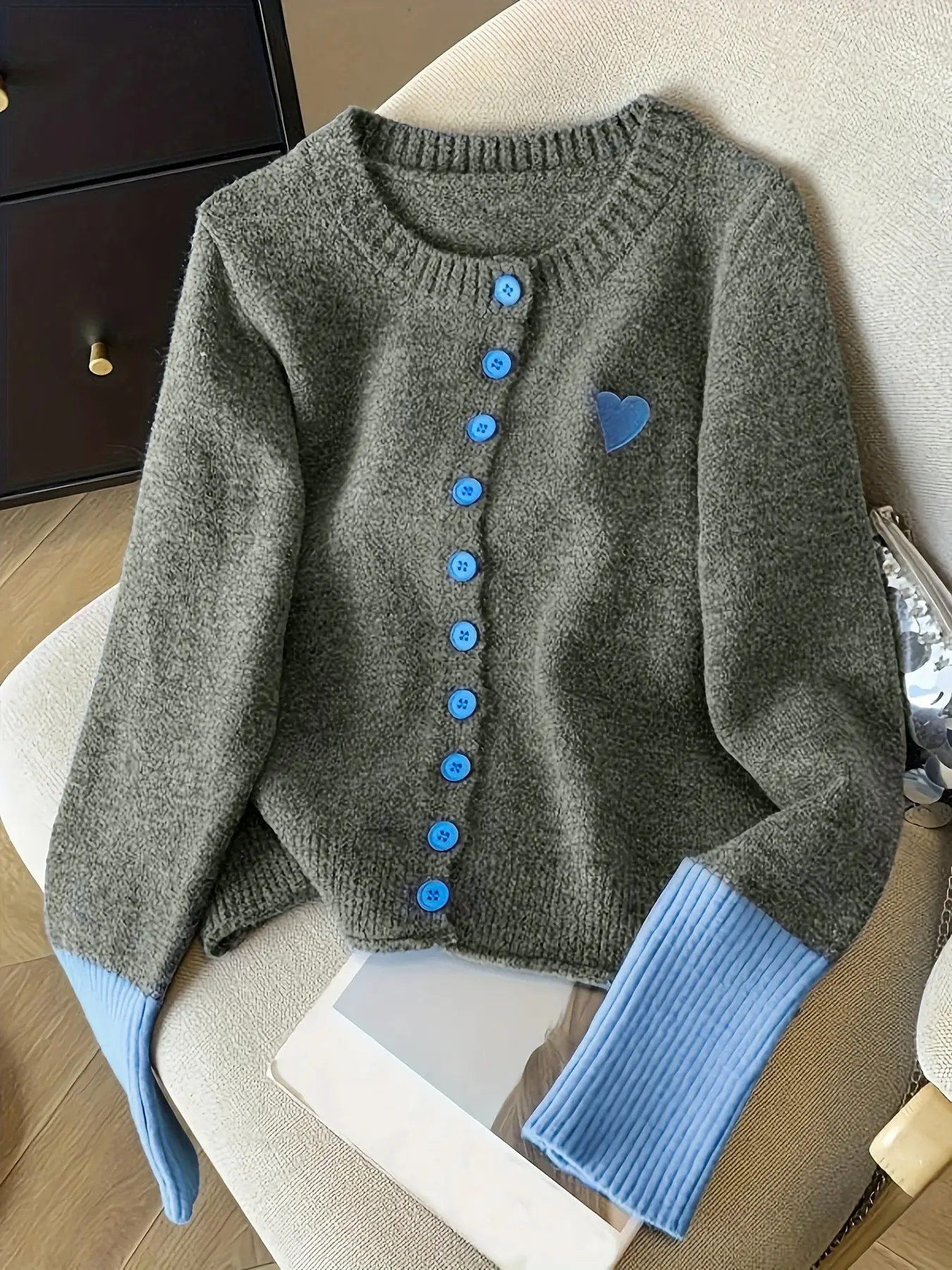 Women's Heart Embroidered Knit Cardigan, Soft Loose Round Neck Long Sleeve Sweater, Spring & Fall Fashion, Elegant Daily Wear