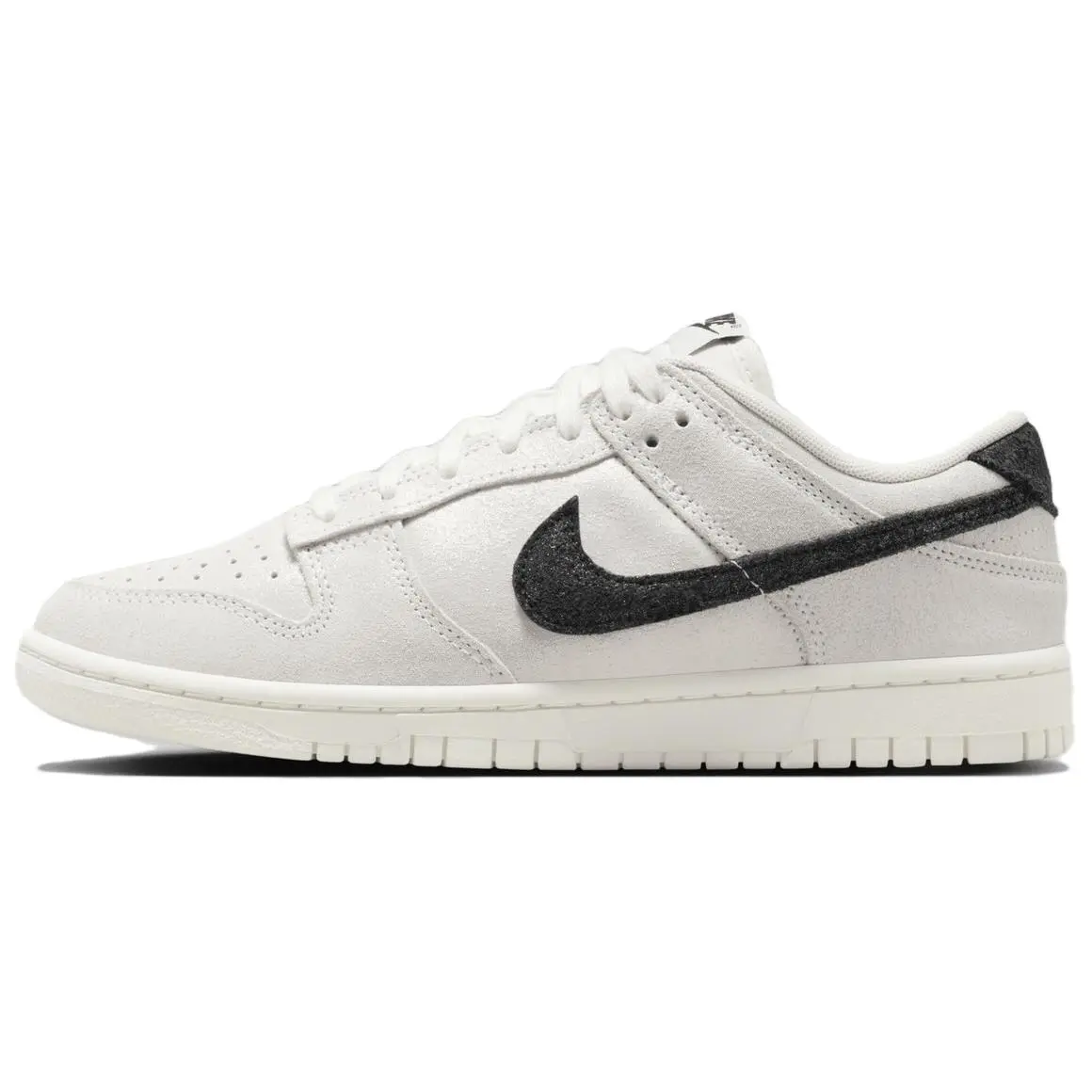 Nike Wmns Dunk Low SE 'White Glittery Suede' HQ3502-100