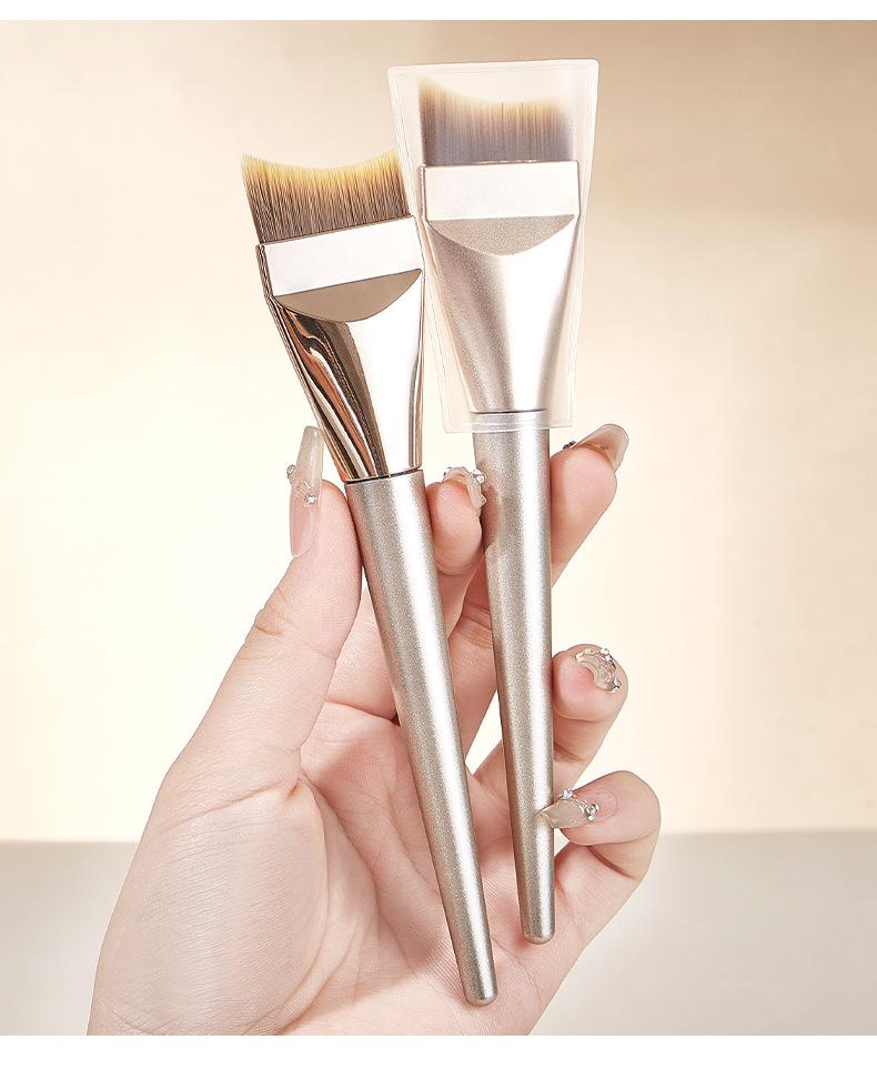 New popular seamless crescent foundation brush, non-absorbent foundation concealer brush, flat-head liquid foundation makeup brush
