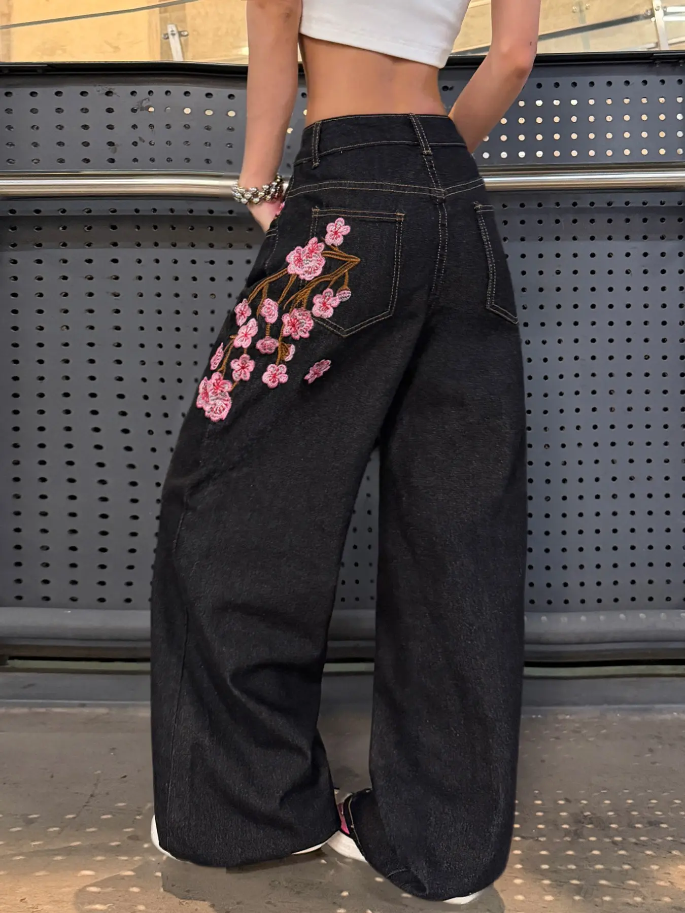 High-Waisted Women's Jeans with Cherry Blossom Embroidery, Street Style Washed Loose Fit Wide Leg Pants, Comfortable and Versatile