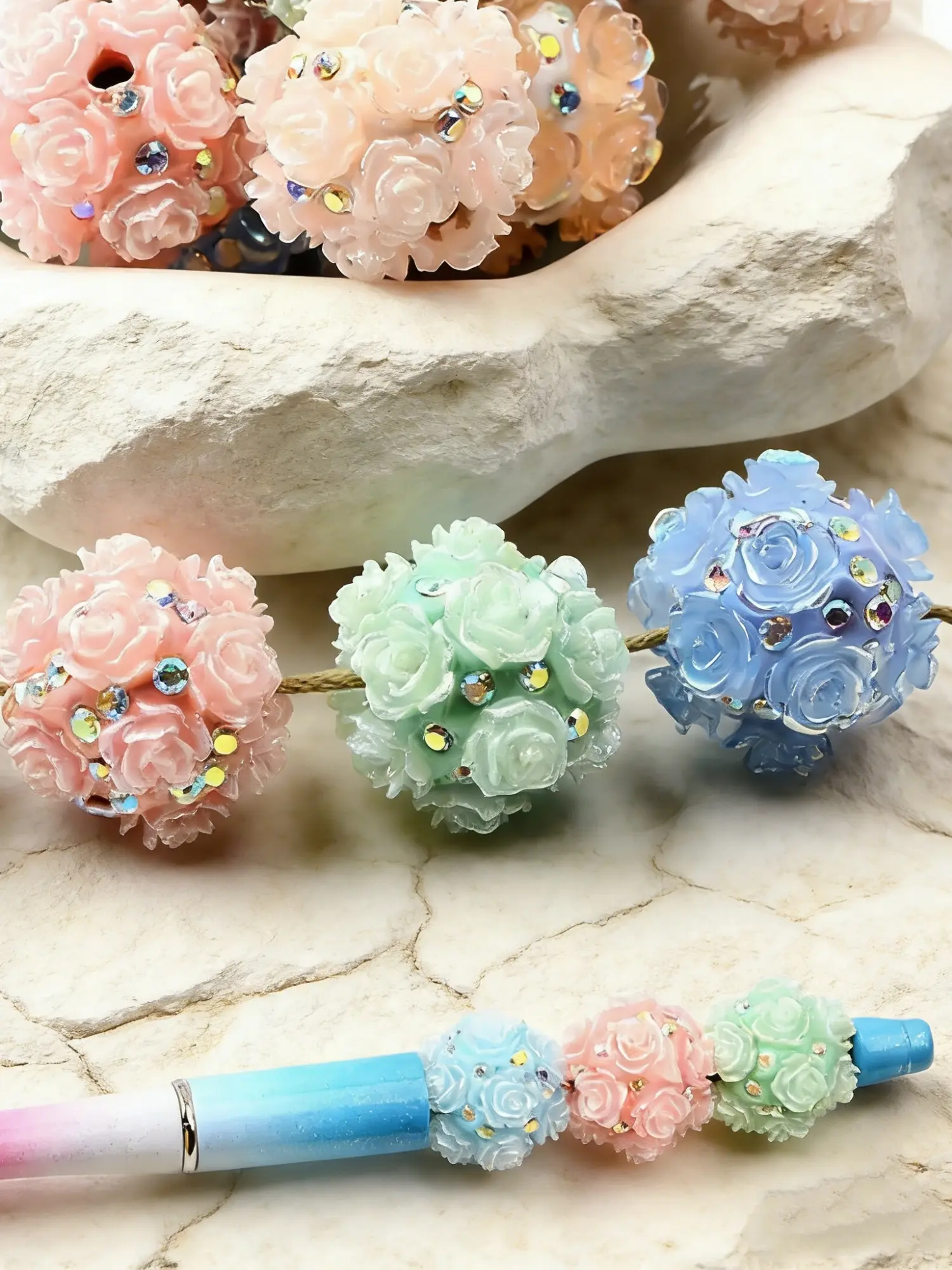 18mm-22mm Flower Clay Beads, Beads For Jewelry Making, Clay Beads For Bracelets, Glitter Spacer Beads for Beadable Pen Decoration Rose Bead Rhinestone Craft Bead, Floral Charms Making Supplies, Beads For Crafts, 10/20/30 Pieces