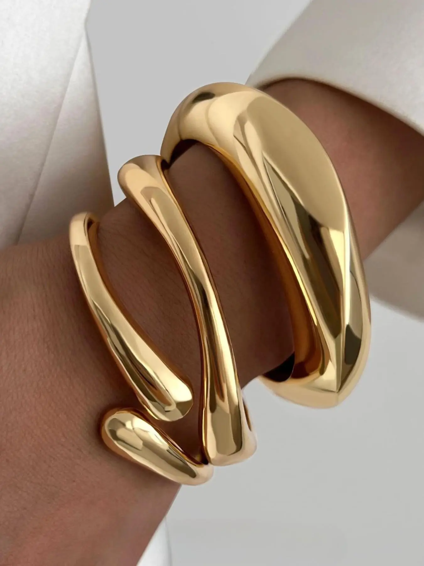 Women's Bold 3-Piece Bracelet Set, Fashionable Plated Stackable Bracelets, Adjustable Knot Design, Fade-Resistant Jewelry Gift
