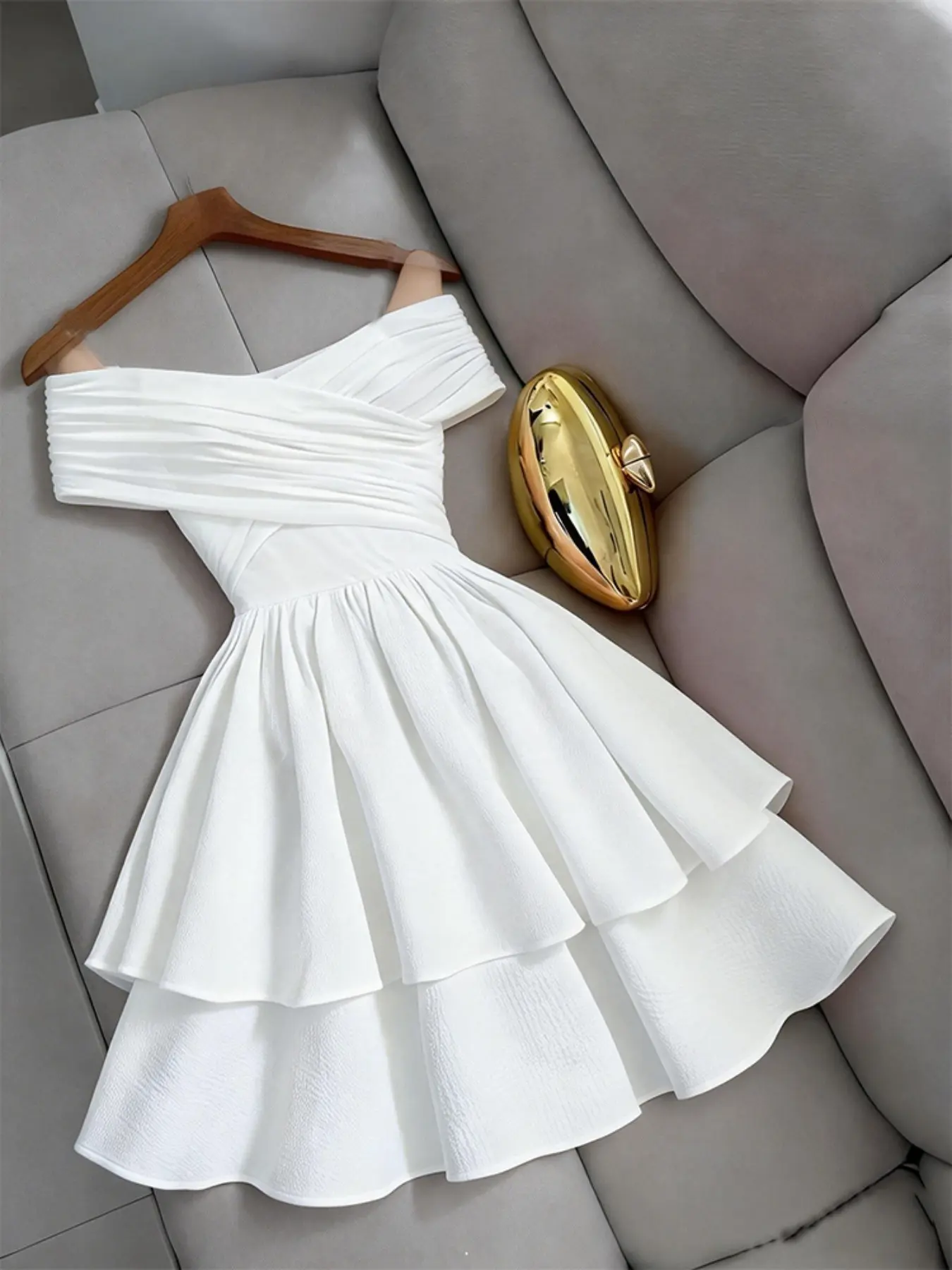 Elegant Sweetheart Neckline Dress, Pure Color Sleeveless Ruched Design, Perfect for Parties & Special Occasions, Women's Fashionable Gown
