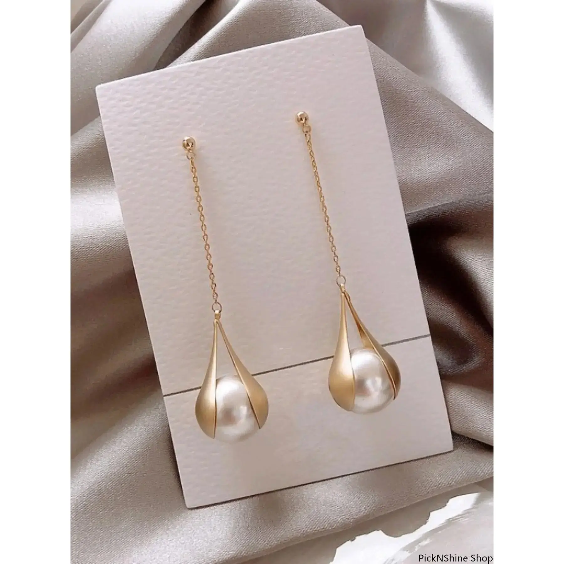 Women's Elegant Teardrop Drop Earrings - French-Style Matte Gold Alloy Long Chain, Cruelty-Free Synthetic Pearl Metal Coating Female Fashion Accessories, Artificial Pearl