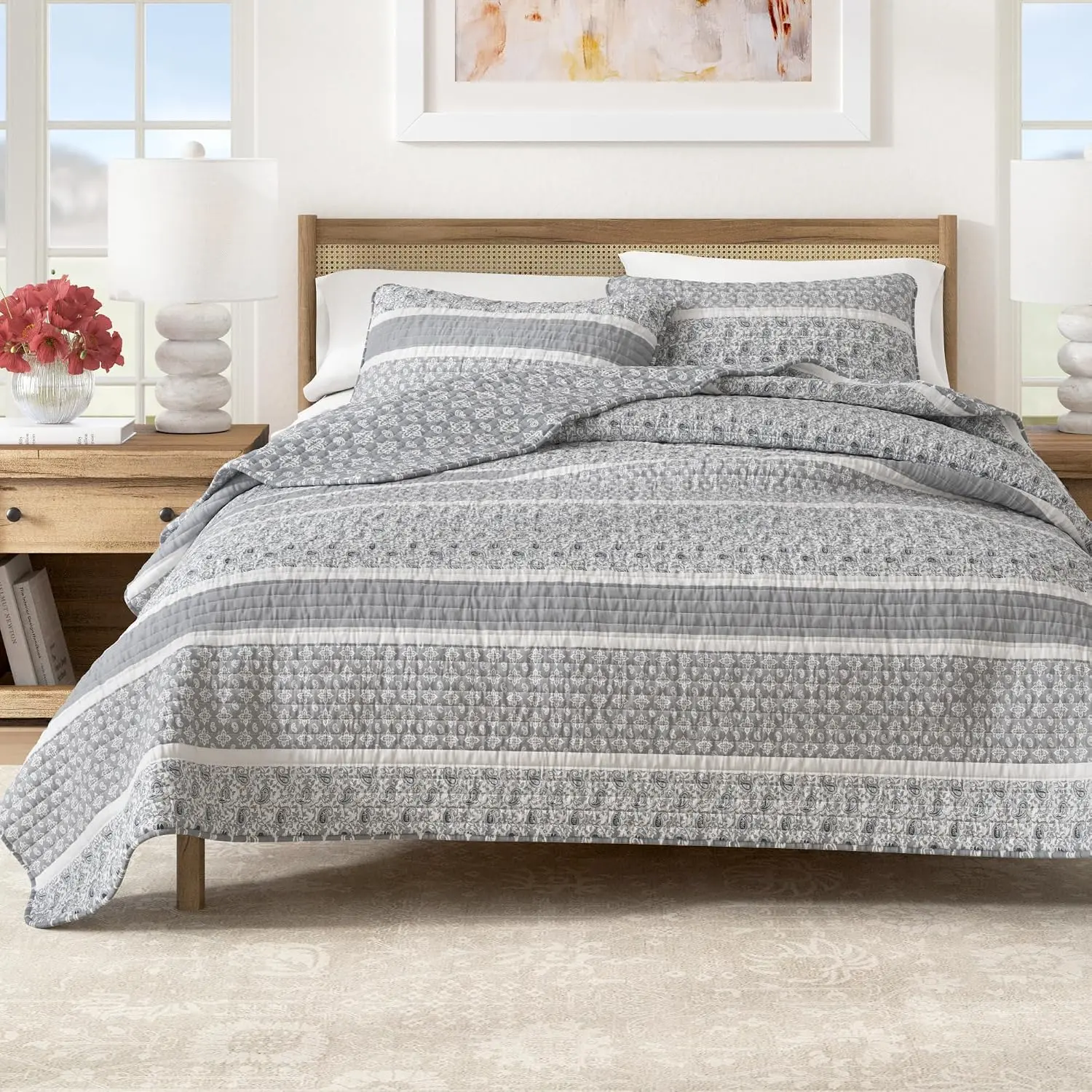 Striped Set - 2-Piece Twin/Twin XL Size Paisley Bedding Set - Lightweight, All-Season, Reversible Bedspread (Grey)