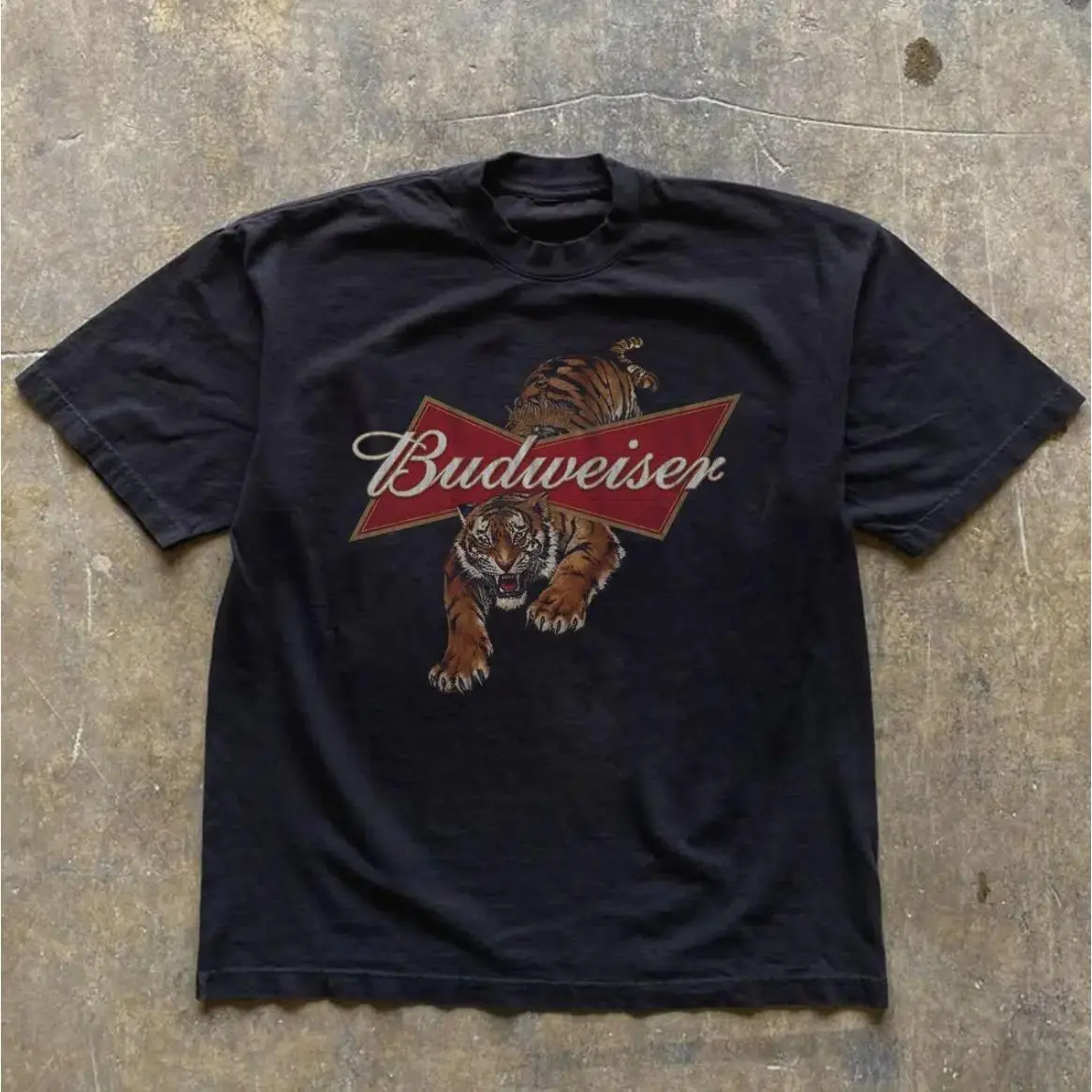 Vintage Style Budweiser Tiger Graphic Tee Womenswear Top