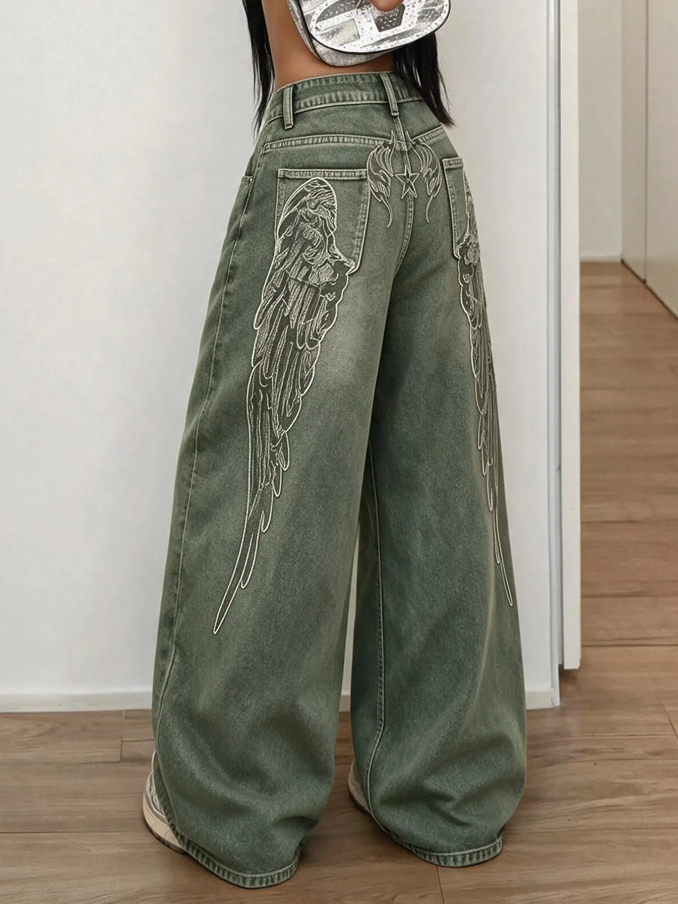 Women's Gothic Style Star Wing Embroidered High Waist Straight Leg Jeans, Vintage Washed Loose Fit Denim Jeans for All Seasons