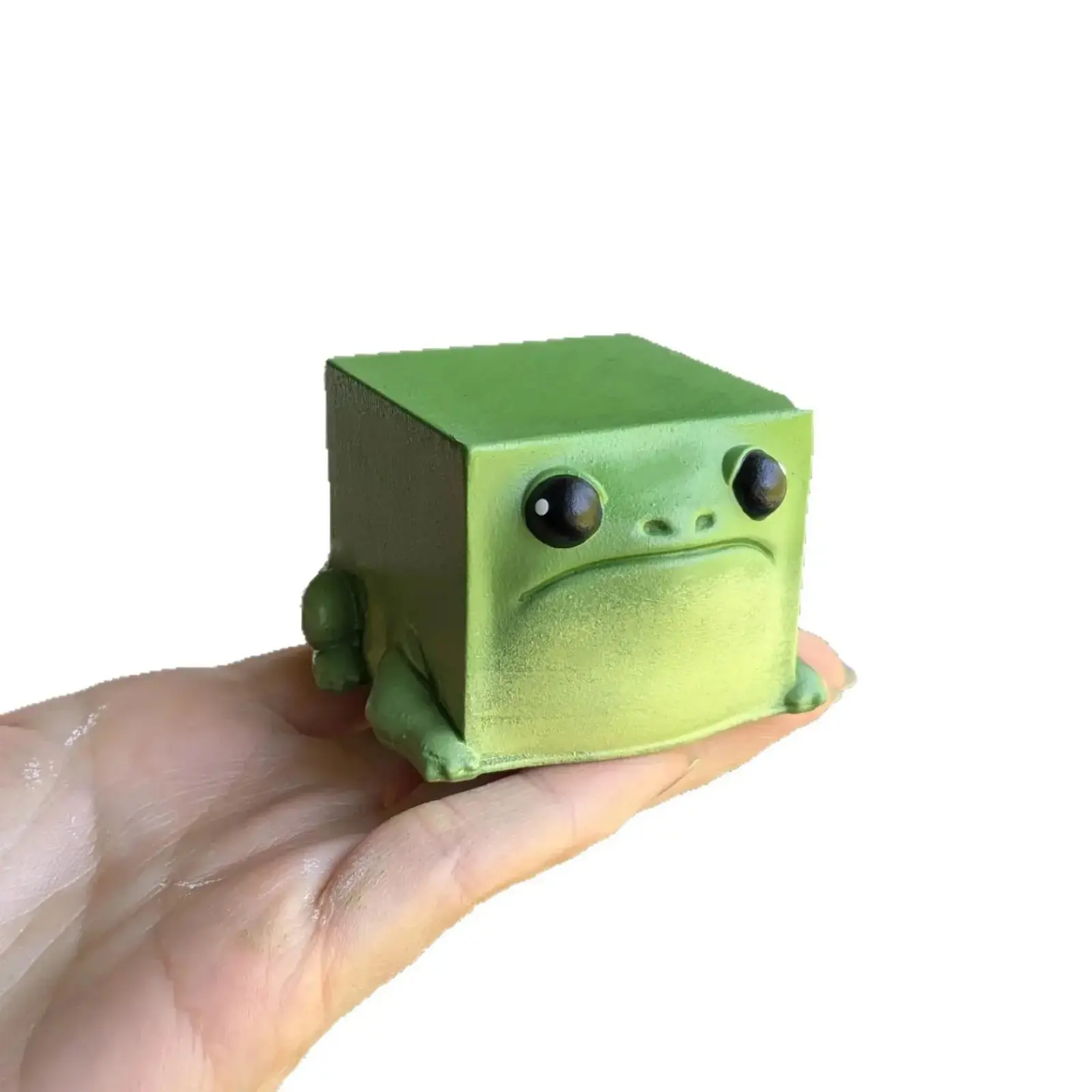 Cute cube-style frog figurine, minimalist resin table decor. Viral trendy ornament adds artistic flair to home, office, bookshelves, bedroom and living room.