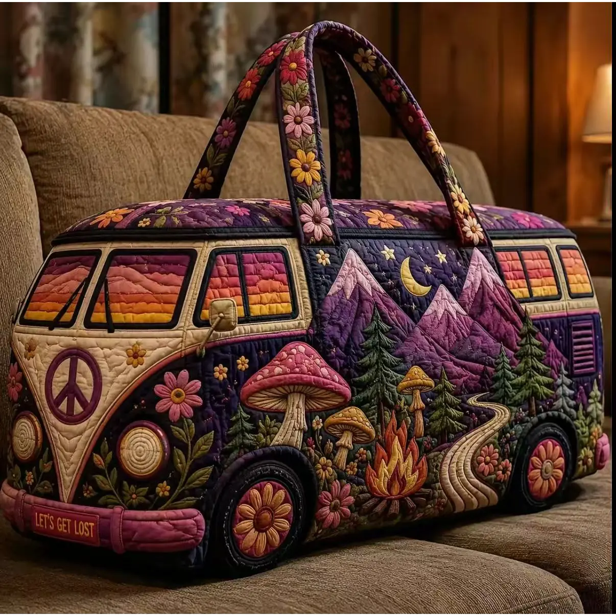 Quilted travel tote bag, tote bag with cartoon plants and camper van print, lightweight, soft, large-capacity zippered bag, suitable for camping, commuting, work, and travel as a casual storage bag
