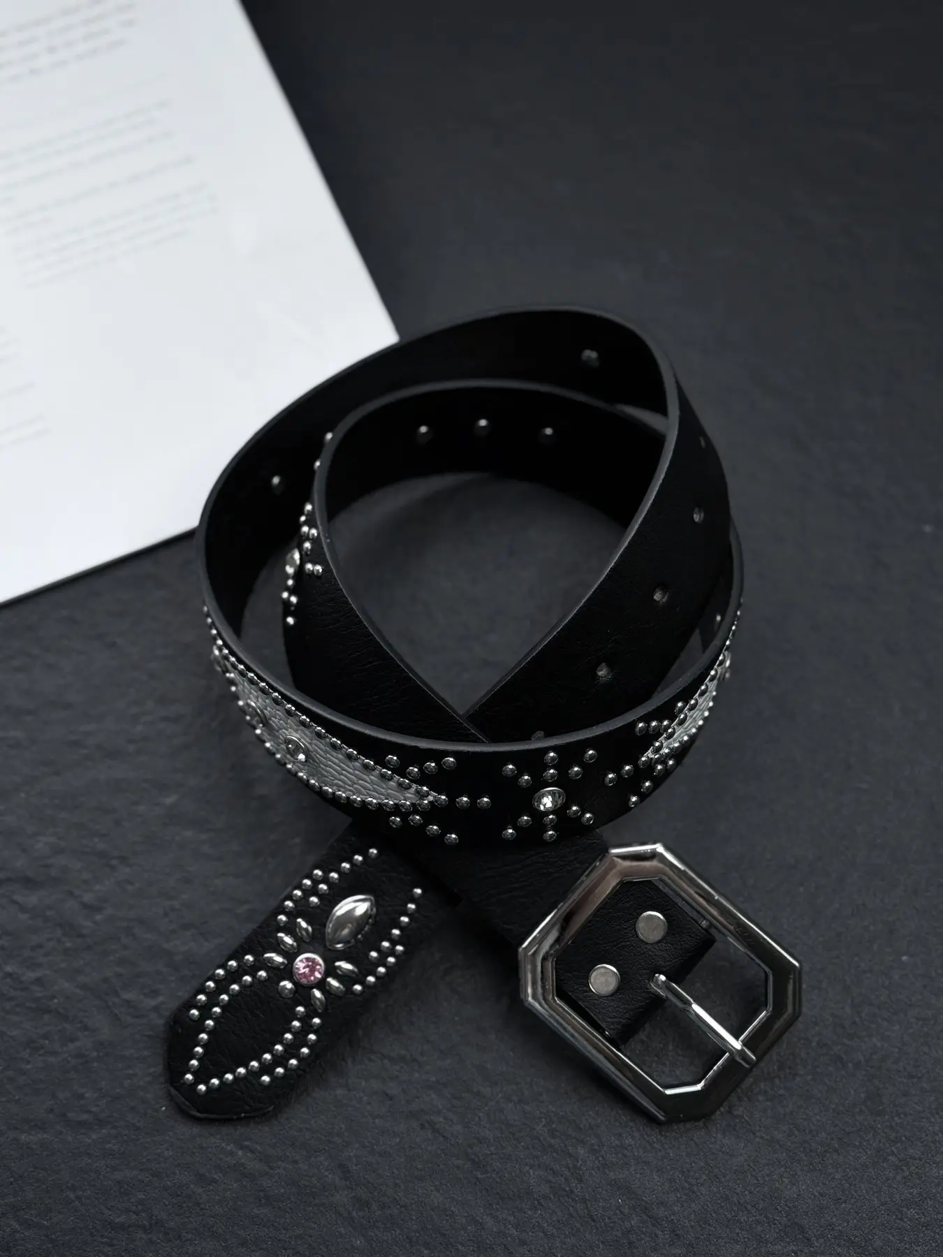 Suitable for both men and women Palace Gemstone Diamond Splicing Rivet Belt Y2K Wind Belt Medieval Palace Style Colored Gemstone Statement Belt
