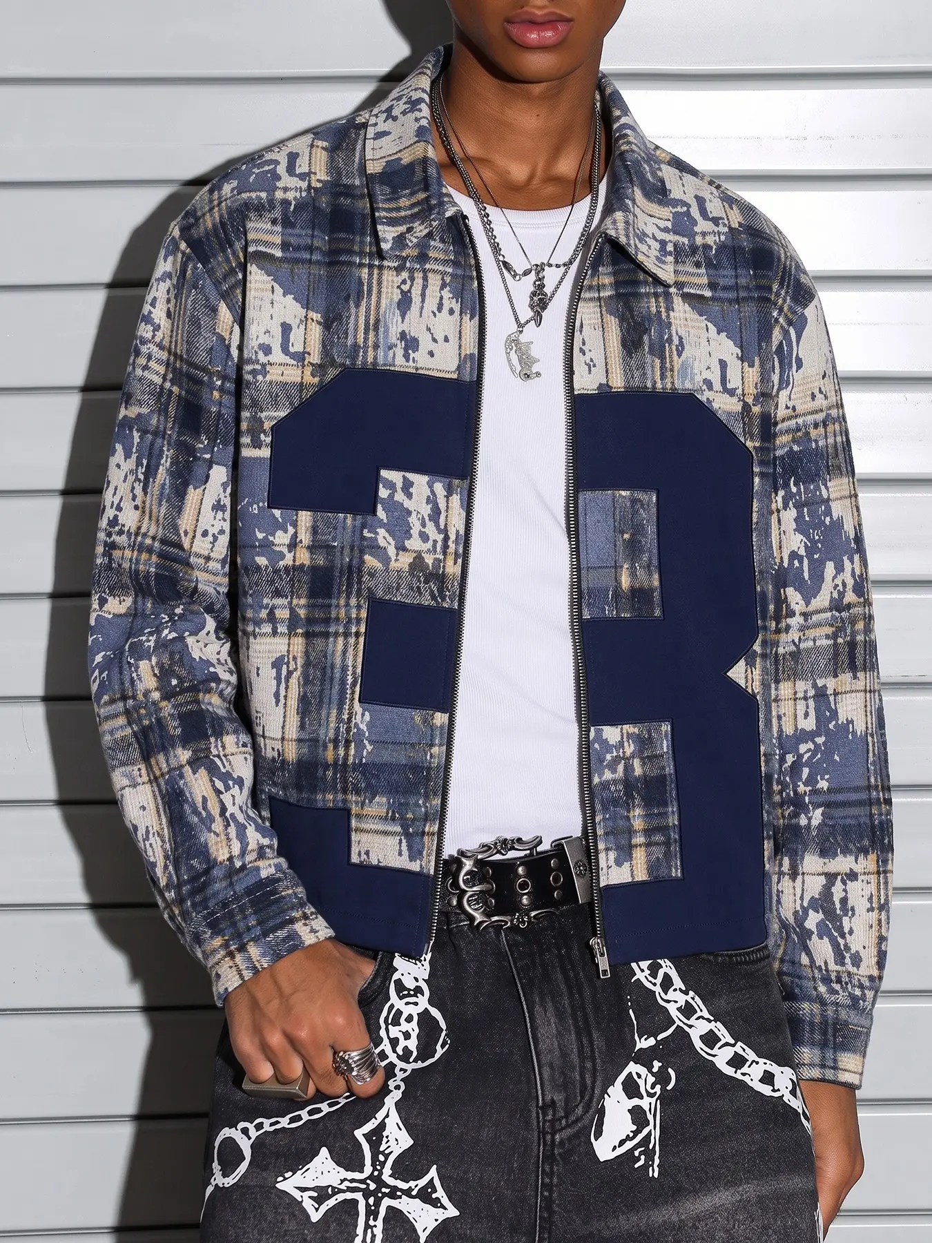 Unisex Vintage Washed Plaid Zip Up Collar Jacket, Casual, Y2K Punk Big R Patchwork Oversized Cropped Flannel Coat, 90s Dark Streetwear Distressed Blue Check Full Zip Outerwear Contrast Letter Patch