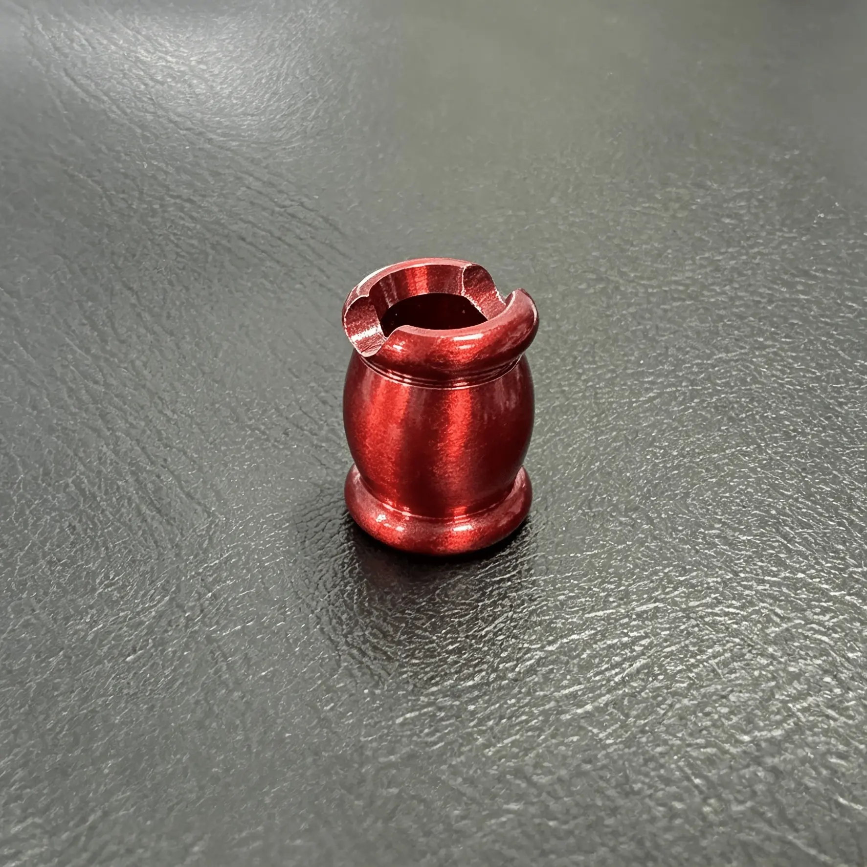 Portable Ashtray, Mini Smoke Extinguisher, Compact Design, Easy to Carry, Ideal for Home & Office Use, Convenient Smoking Accessory, Decor