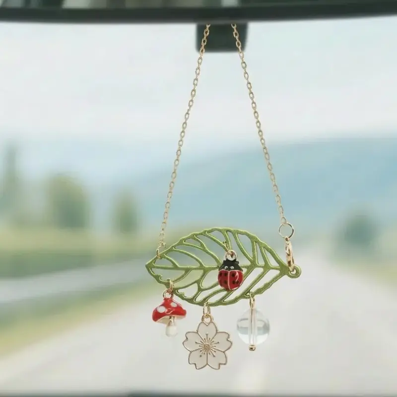 Casona Car Hanging Decor, Lucky Rearview Mirror Charm, Handmade Ladybug Mushroom Daisy Leaf Bohemian Natural Style Ornament, Car Interior Ornaments, Women and Teen Gifts, Car Hanger Ornament, Car Interior Decoration