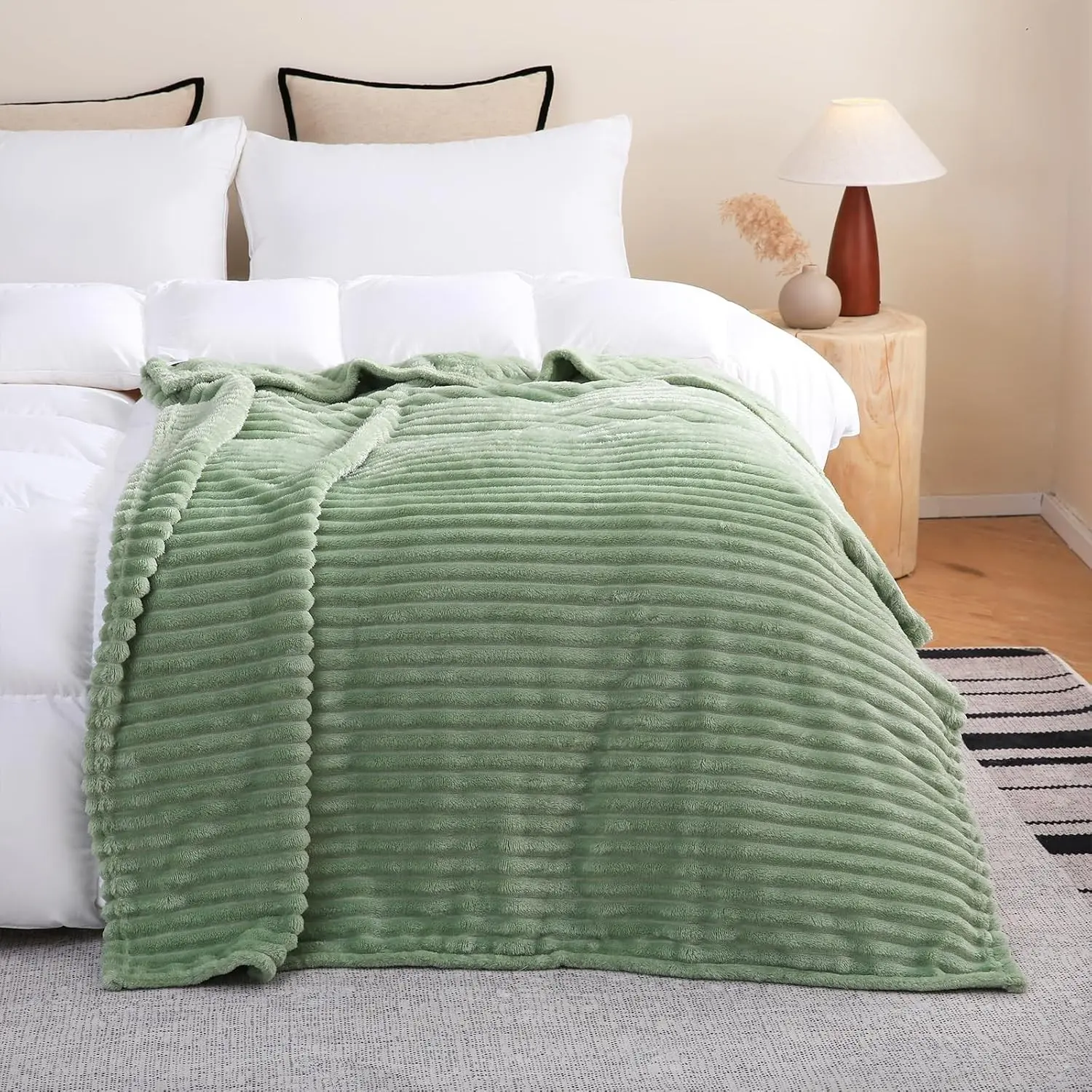 Striped Sage Green Fleece Blanket, 50x70 in Super Soft Plush Microfiber Flannel Blanket for Couch/Bed, Lightweight for Adults with Cozy Warmth