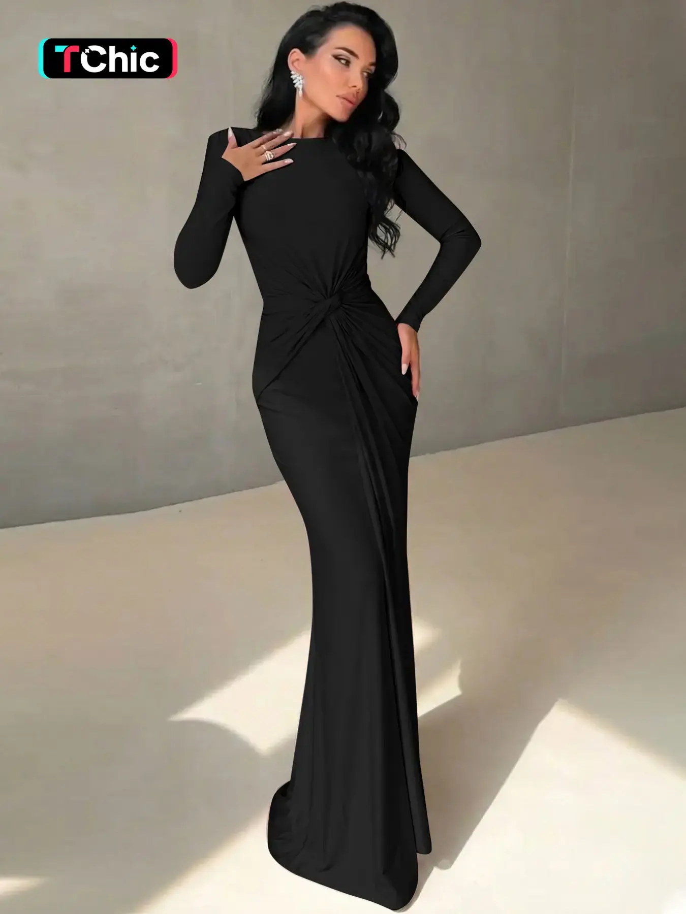 Women's Elegant Solid Color Ruched Pleated Padded Shoulder Long Sleeve Knit Bodycon Maxi Dress, Crew Neck Gown for Evening Parties, Clubs and Holidays, Formal Dresses for Ladies, Special Occasion Wear for Spring, Fall & Winter, Bodycon Party Dress