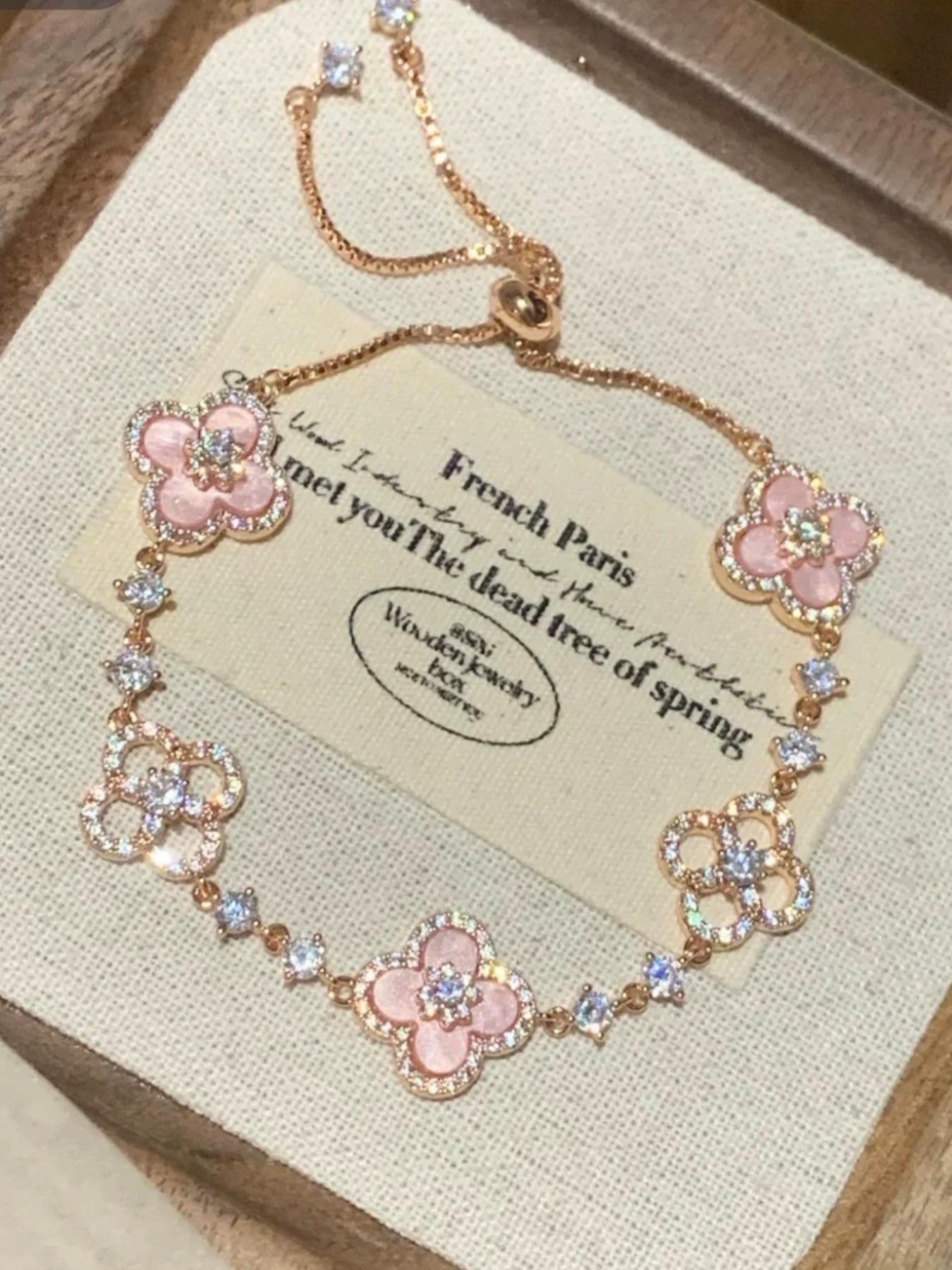 Adjustable Alloy Four-Leaf Clover Bracelet, Skin-Friendly Design, Waterproof Silver Color Bracelet