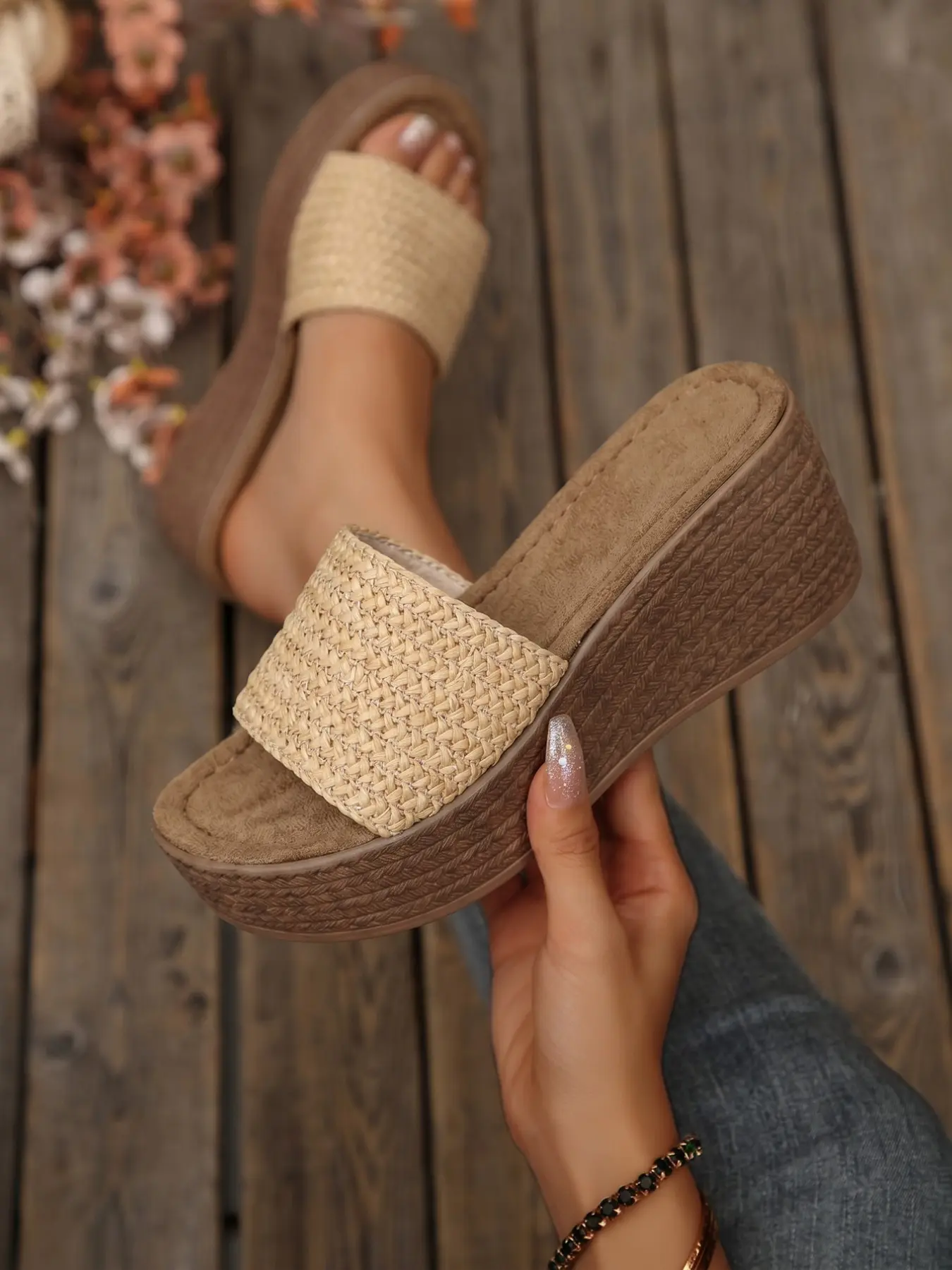 Women's Light Apricot Raffia Weave Sandals, Fashionable Wedge Sandals, Deep Grass Texture Wedge Thick Sole, Soft Lining Summer Beach Slip-Ons