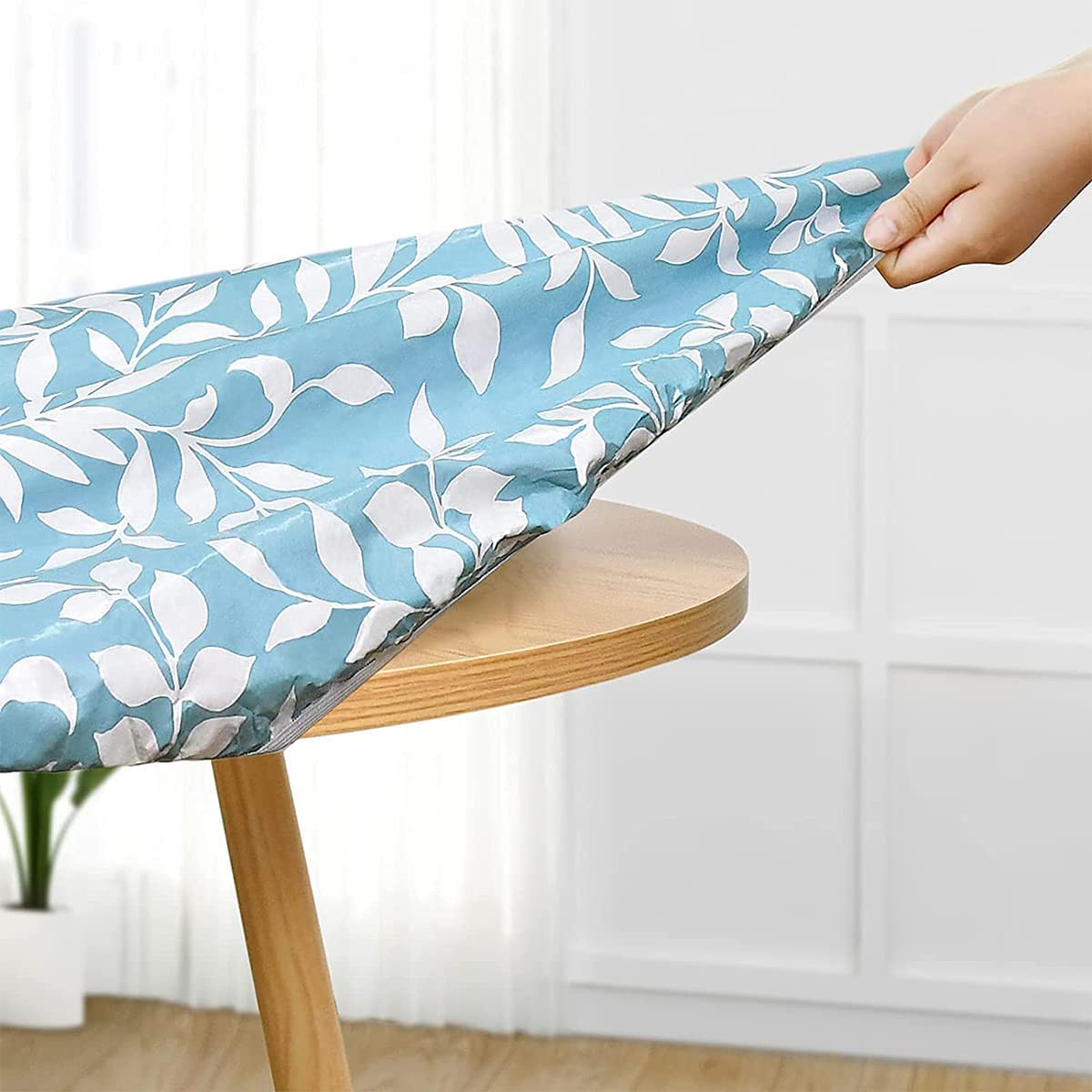 Fitted Round Plastic Vinyl Table Cloth Flannel Backing Elastic Edge Waterproof Table Protector for Dining Room Table Cover