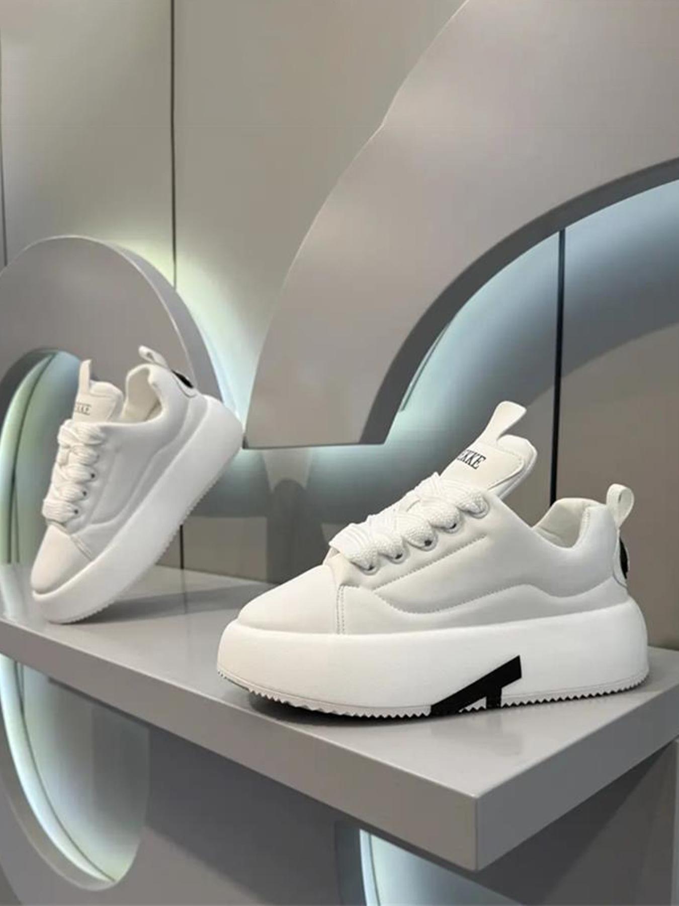 Men's Fashionable Lace Up Low Top Sneakers, Casual Comfortable Breathable Sports Athletic Running Shoes, Male All-match Round Toe Shoes for Daily Wear, Closed