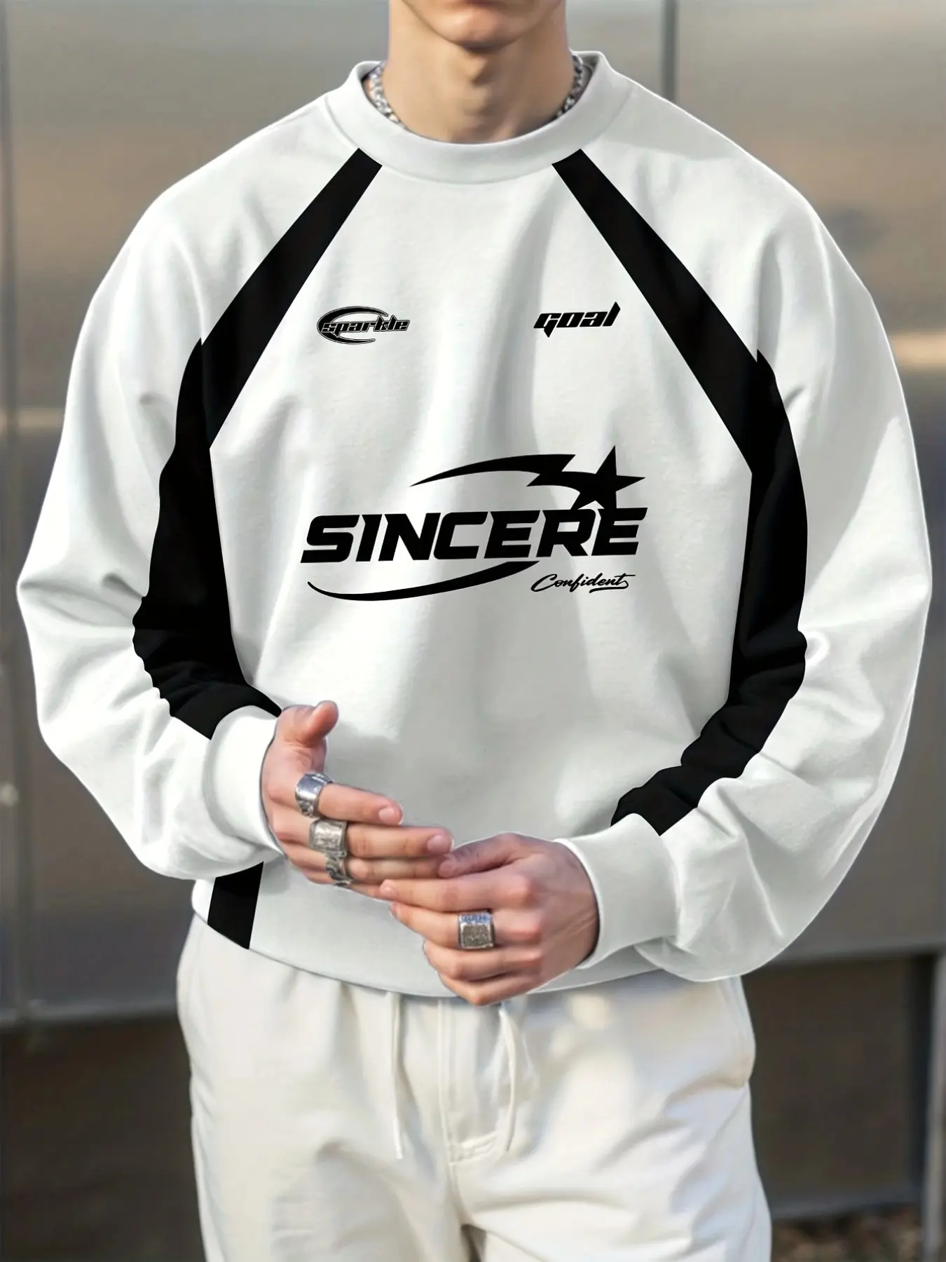 Men's Hoodless Casual Sweatshirt, American Black & White Color-Block Raglan Print Crew Neck with Oversized Cut. Stylish versatile top suitable for daily loungewear, dates, dinners and outings.