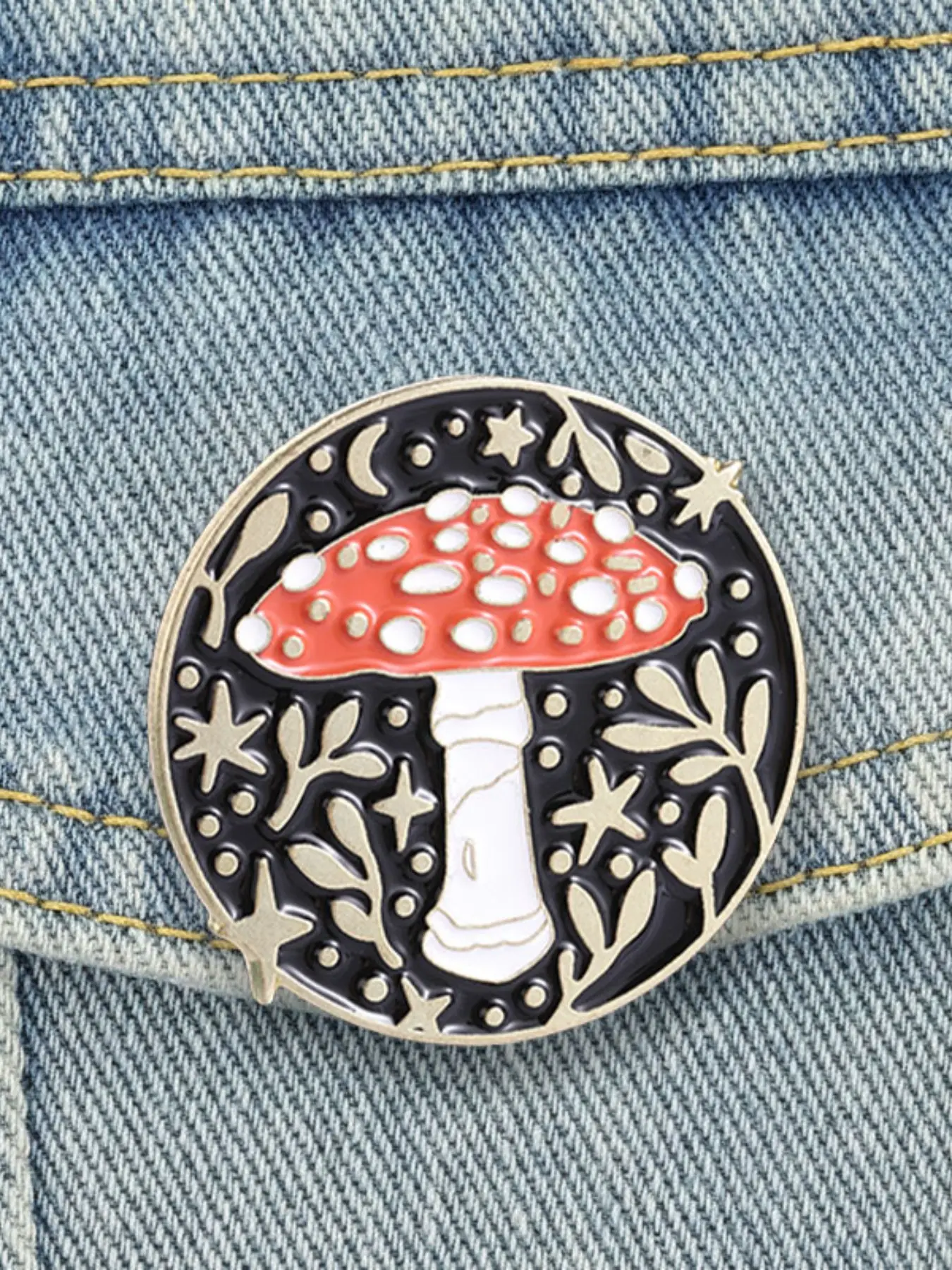 1PCS Mystic Mushroom Night Sky Enamel Pin Fantasy Fairy Tale Moon Stars Mushroom Alloy Brooch Backpack Clothes Lapel Hat Badge Trendy All-match & Exquisite Brooch for Jewelry Gift