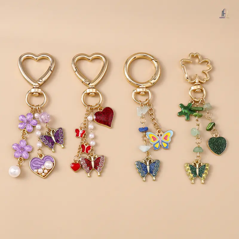 Unisex Butterfly Heart Keychain - Fashion Floral Charm Keyring, Versatile Backpack Accessory for Daily Outfits, Holiday Gifts