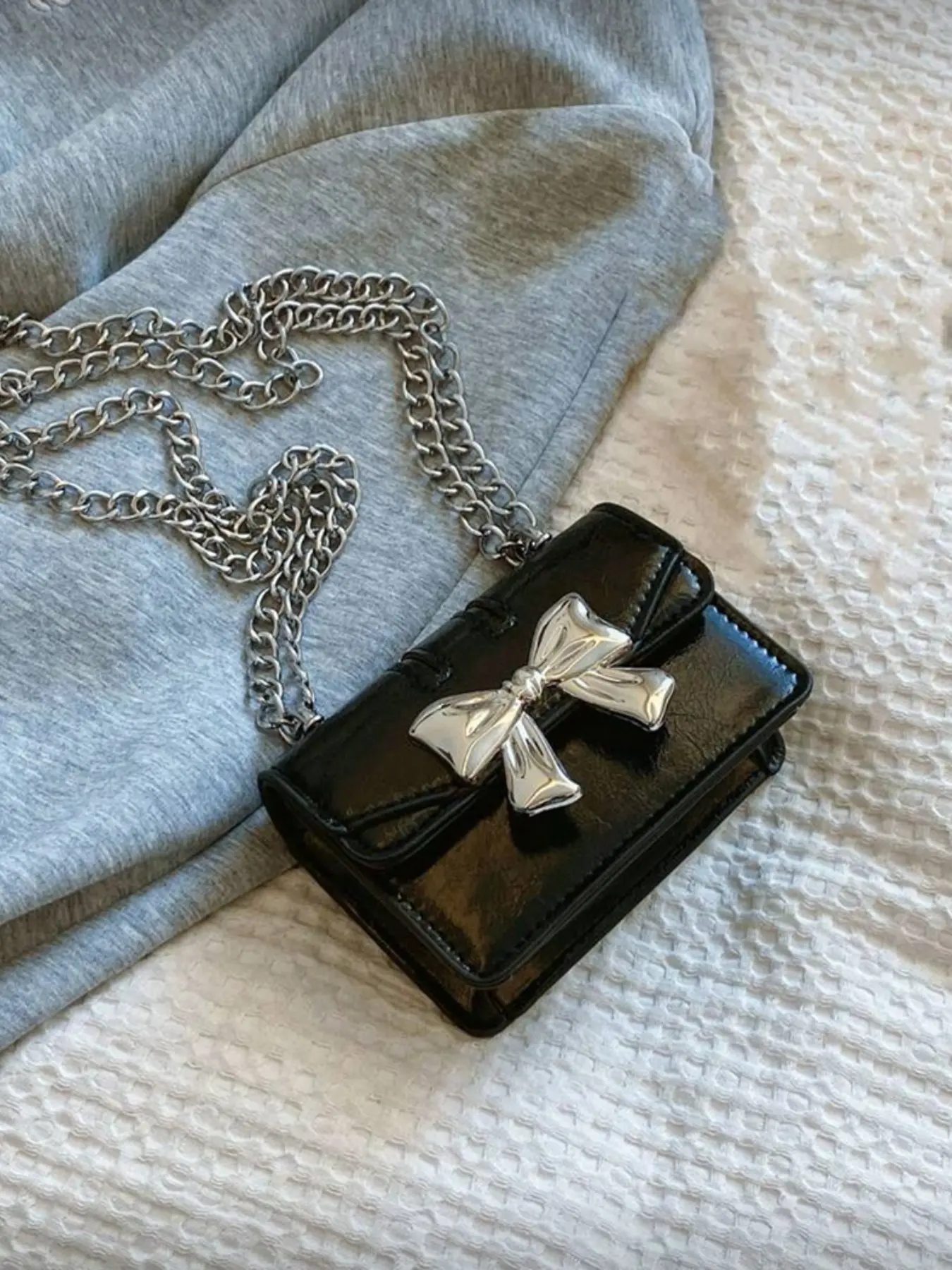 New Fashion Mini Square Bag, Bow Decoration, Flip Cover, Metal Dual Chain, Small Capacity Crossbody Bag, Casual Purses for Women
