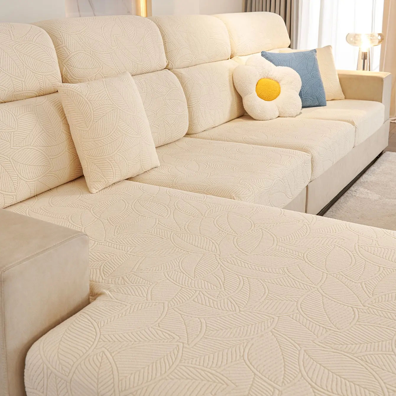 Versatile Couch Cover, Dust-Proof and Non-Slip Living Room Protector, Pet-Friendly, Suitable for All Seasons