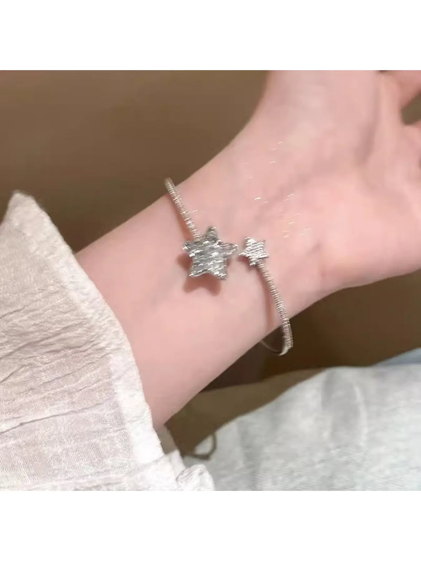 Super Fairy Ice Blue Star Bracelet for Women, New Niche Style, Unique and Stylish, Exquisite and Versatile Jewelry Accessory, Gift for Parties