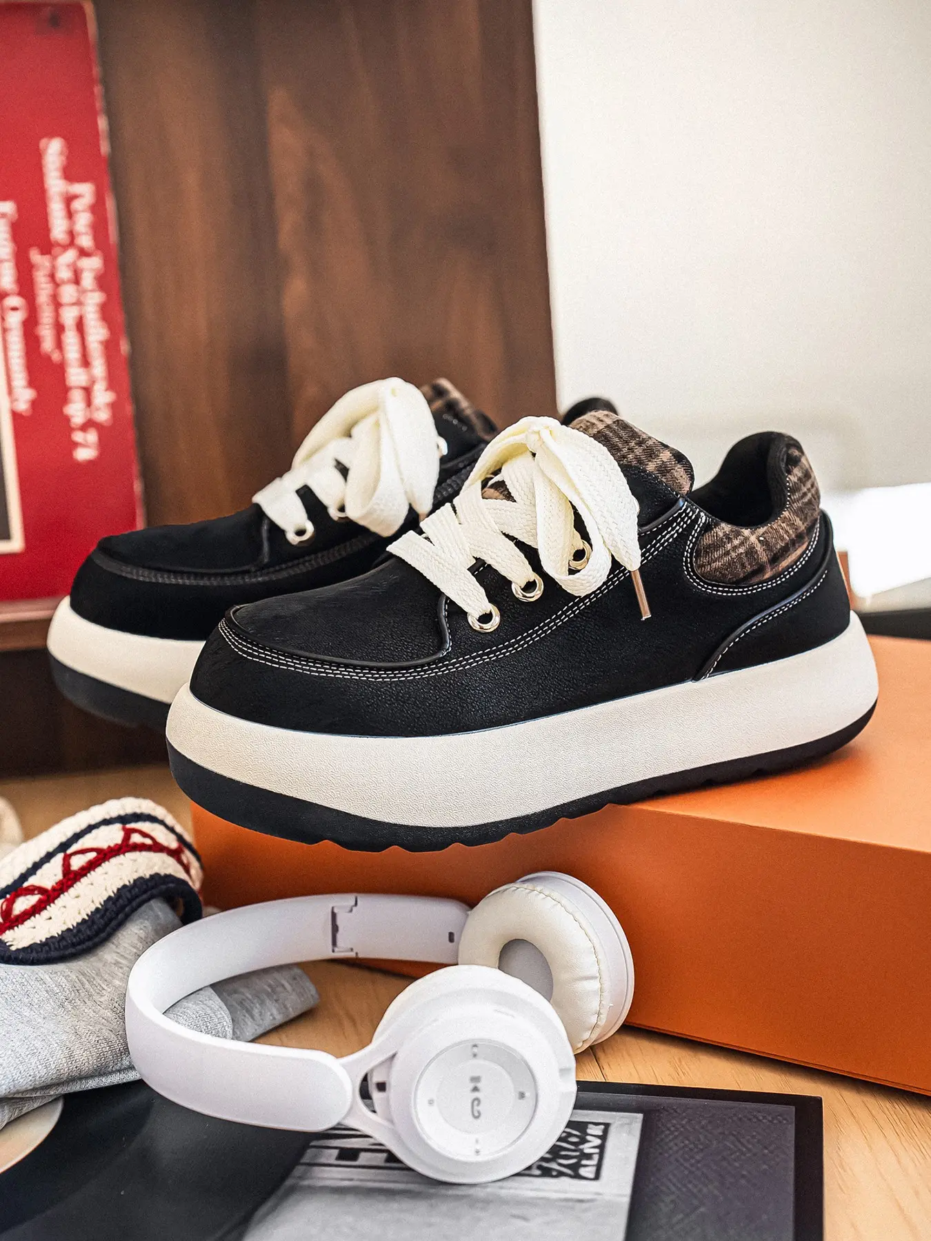 Unisex Retro Plaid Board Shoes, Thick Sole Comfortable Sneakers, Durable Textile Upper, Versatile All-Season Footwear