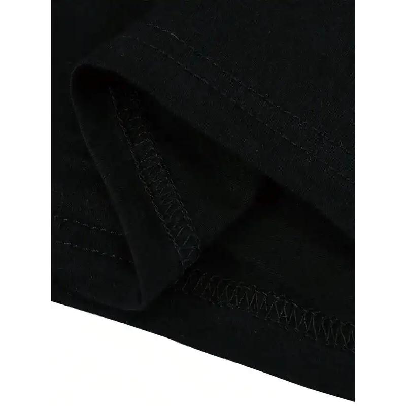 cotton gift T-shirt for mothers of 2026 graduates and mothers of 2026 senior students. Crew neck breathable top.