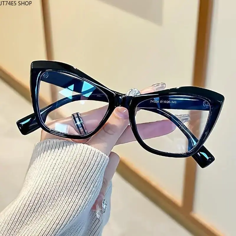 Y2K Cat-Eye Transparent Glasses, Ultra-Light Anti-Blue Light PC Frame, Stylish Pink & Clear Eyewear, Blue Light Blocking Lenses for Street Shots & Instagram Fashion