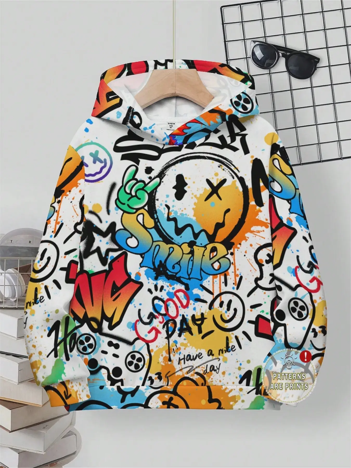 Boys' Trendy Street Style Hooded Sweatshirt, Cool Smiley Face Print, Long Sleeve Slim Fit, Casual Pullover for Spring & Fall