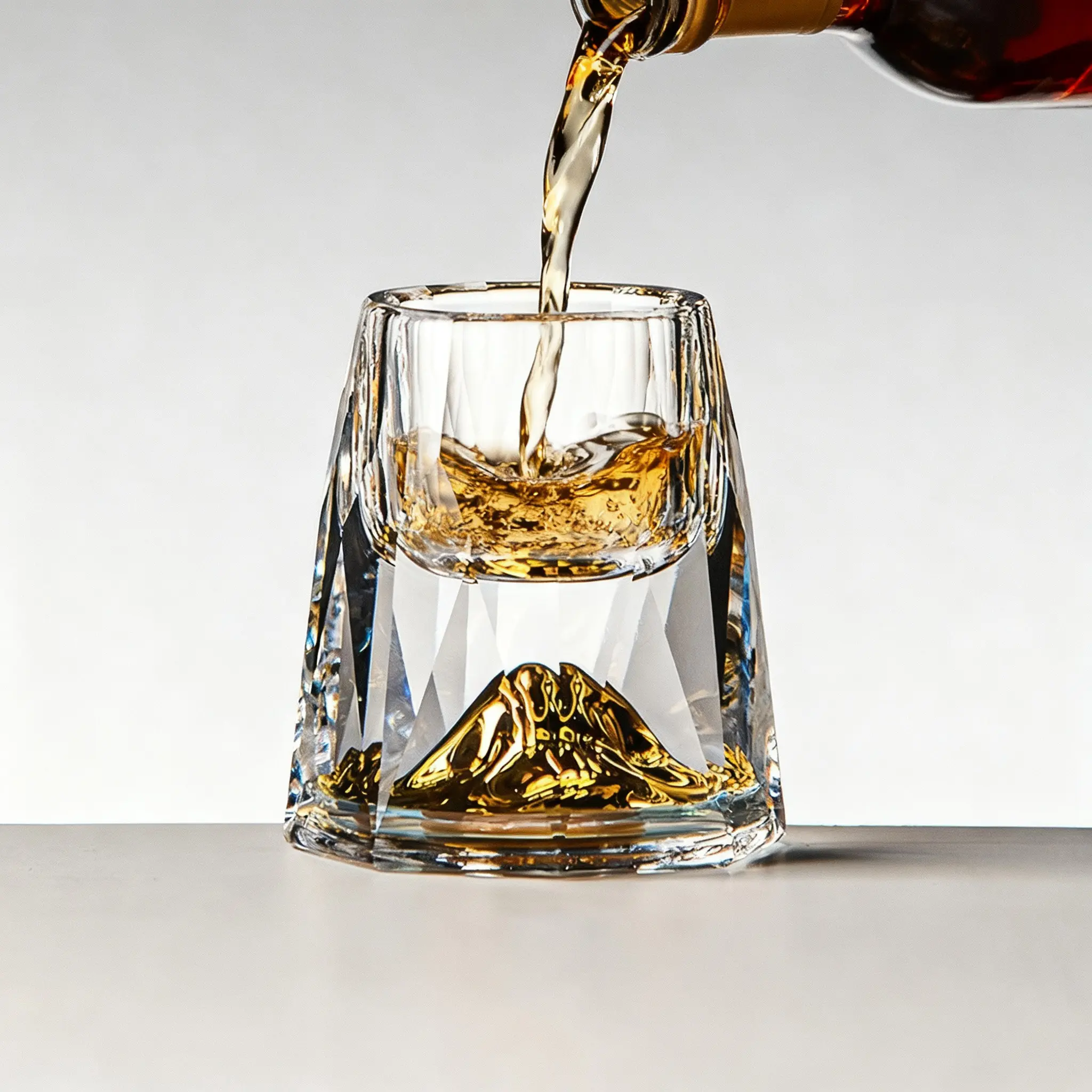 Premium Drilled Face Jinshan Baijiu Cup, Crystal Glass Gold Foil Whiskey Cup, Luxurious Cool Gift Set, Bar Atmosphere, Whisky & Liquor Glasses, Drinkware, Stylish Drinkware, Crystal Glassware, Drinking Glasses, Durable Glassware