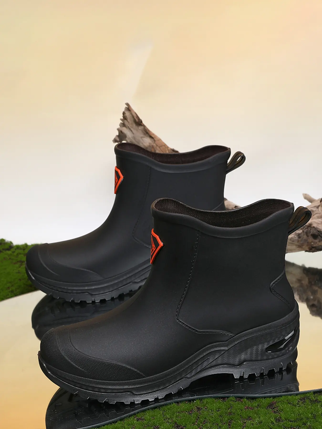 Men's mid-calf rain boots, hiking boots, trail shoes with strong grip, water-resistant shoes, waterproof and slip-resistant shoes for outdoor fishing, thickened and wear-resistant