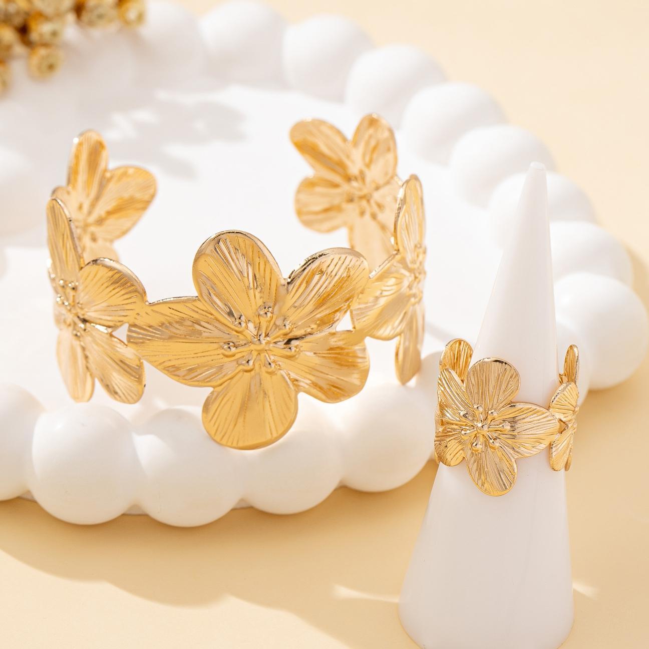 Women's Jewelry Set Bohemian Style Adjustable Open Metal Flower Bracelet and Ring Set Suitable for Daily Wear and Gift-Giving