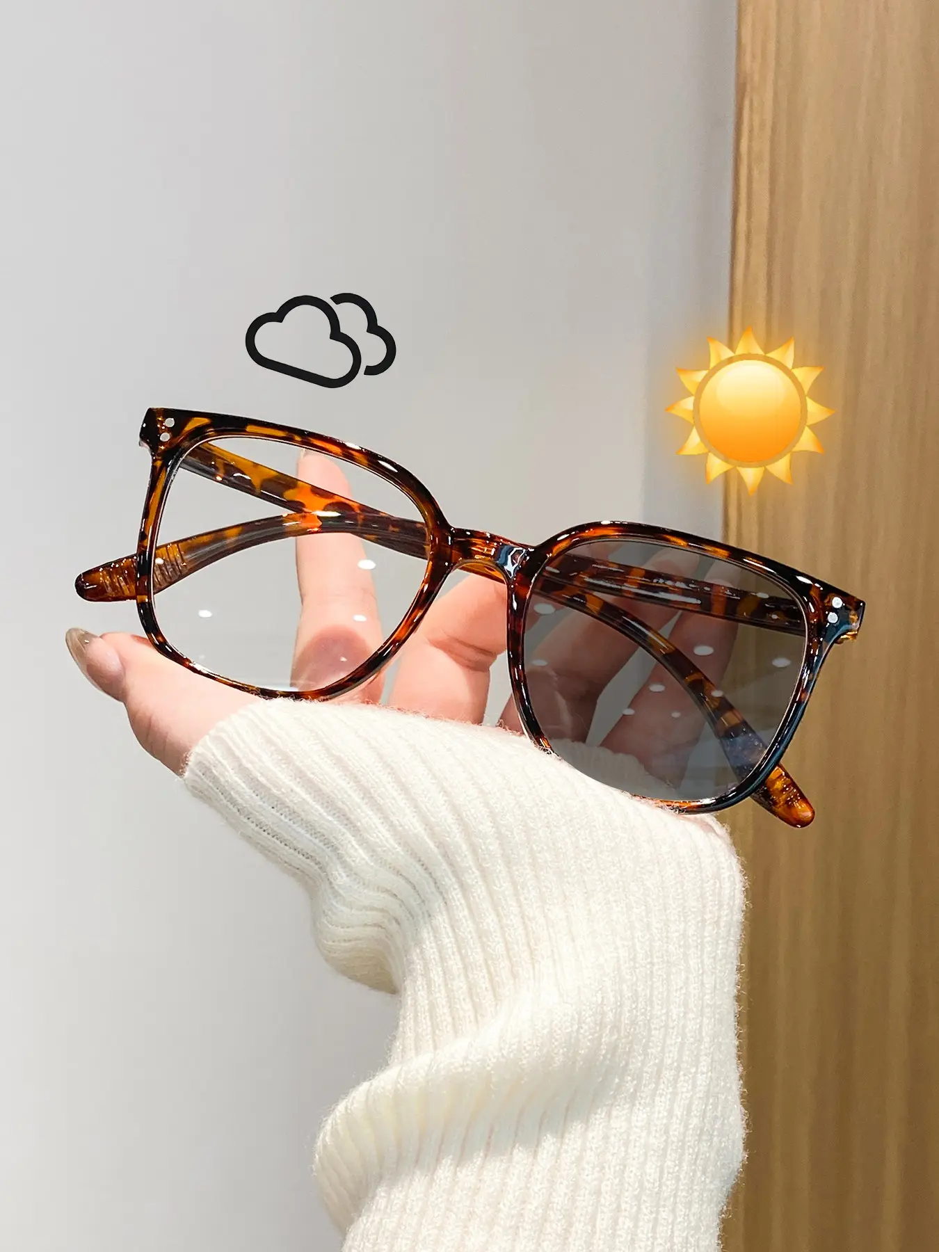 Women's Square Photochromic Glasses, Color Changing Casual Style, Unique Personality, All Seasons Fashion Eyewear, Photochromic Transition Sunglasses