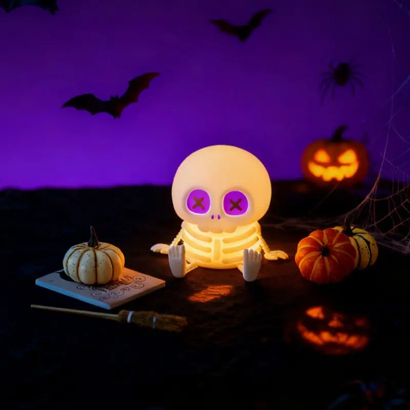 Fun Skull Tap Light, Perfect Halloween Party Decoration, Small Night Light Gift, 1pc Skull Lamp for Festive Atmosphere