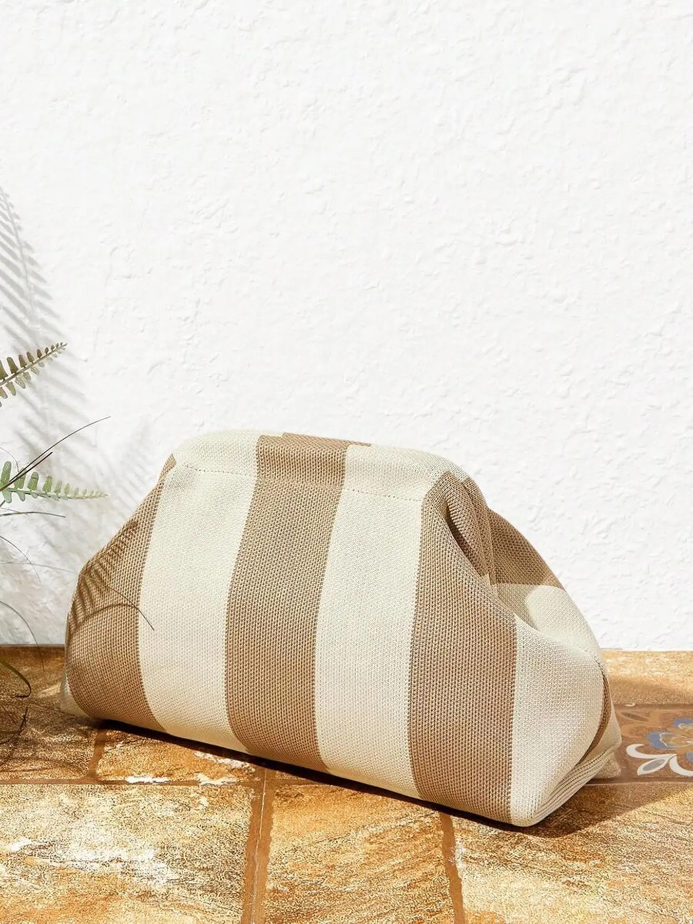 Soft Striped Pillow Clutch Bag, Wide Stripe Cosmetic Pouch for Makeup, Earbuds and Daily Essentials, Trendy Handheld Purse for Commute and Casual Outings