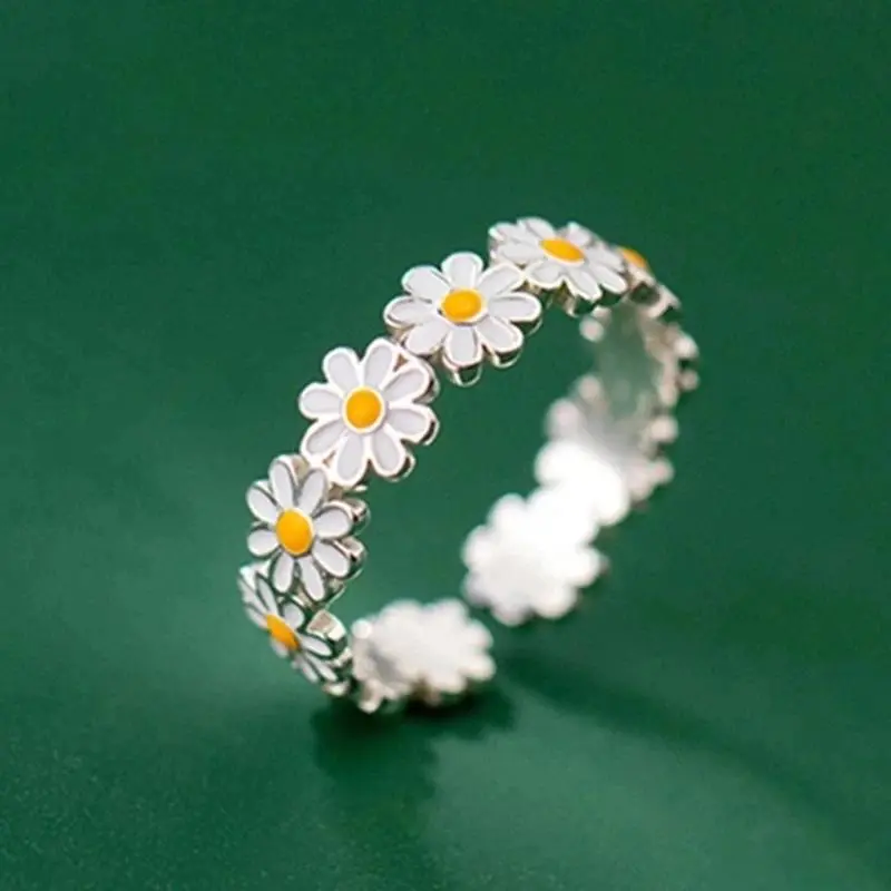 Korean Vintage Daisy Flower Rings for Women, Adjustable Size Resizing Opening Finger Ring, Bride Wedding Engagement Statement Costume Jewelry Gift