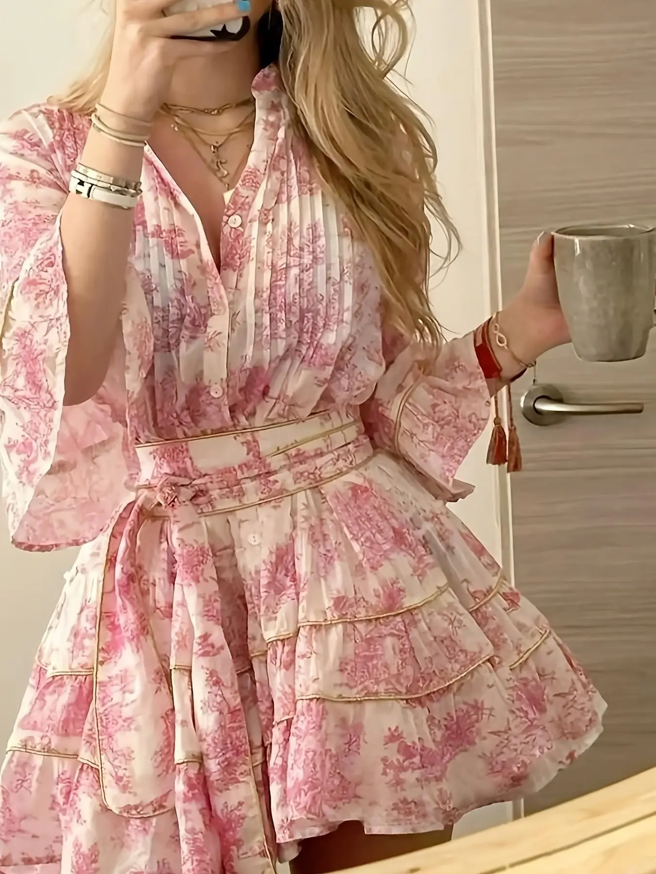 French Vintage Bohemian Print V-Neck Waist Cinch Tie Dress, Romantic Bell Sleeve Short Chiffon Lightweight Dress, Elegant Party Wear