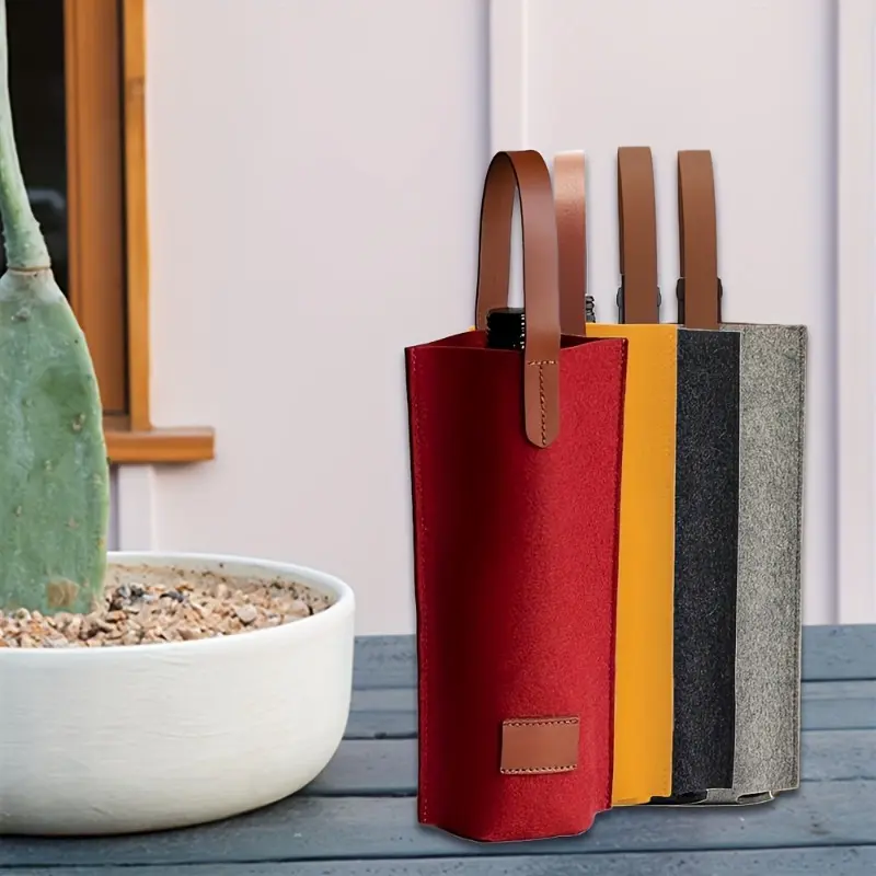 Set of 4 Felt Wine Tote Bags, Portable Wine Gift Bags/Storage Bags, Single-Bottle Holder Bags, Perfect for Picnics, Camping, Parties, and Gift-Giving; Christmas and New Year's Wine Gift Party Supplies. Colors Assorted