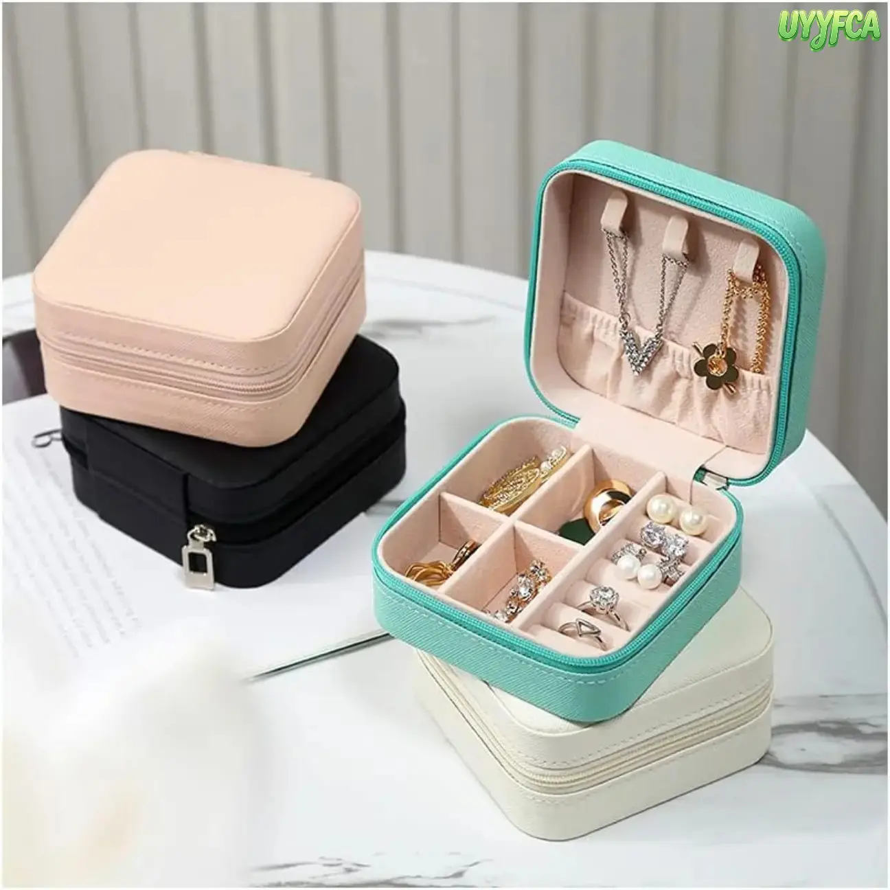 Palm Sized Mini Travel Jewelry Box,Diagonal Grain PU Zipper Jewelry Organizer Case, Built-In Necklace Hooks Ring Roll Earring Storage Slots, Soft Anti Tarnish Velvet Lining, Lightweight Pocket Portable Design, Ideal For Daily Jewelry Storage, Vacation tik