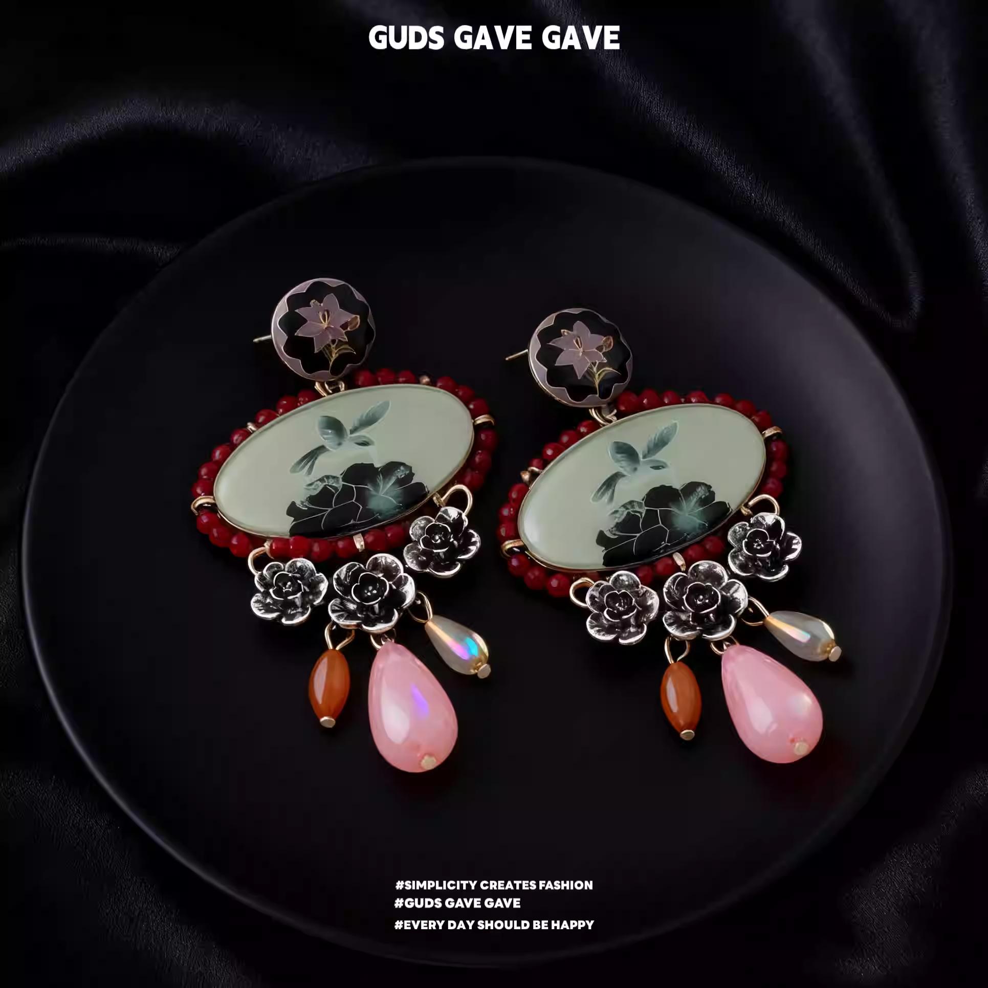 GUDS GAVE 2025 Fall Winter Retro Niche Bird Print Teardrop Pendant Earrings | Bohemian Statement Earrings