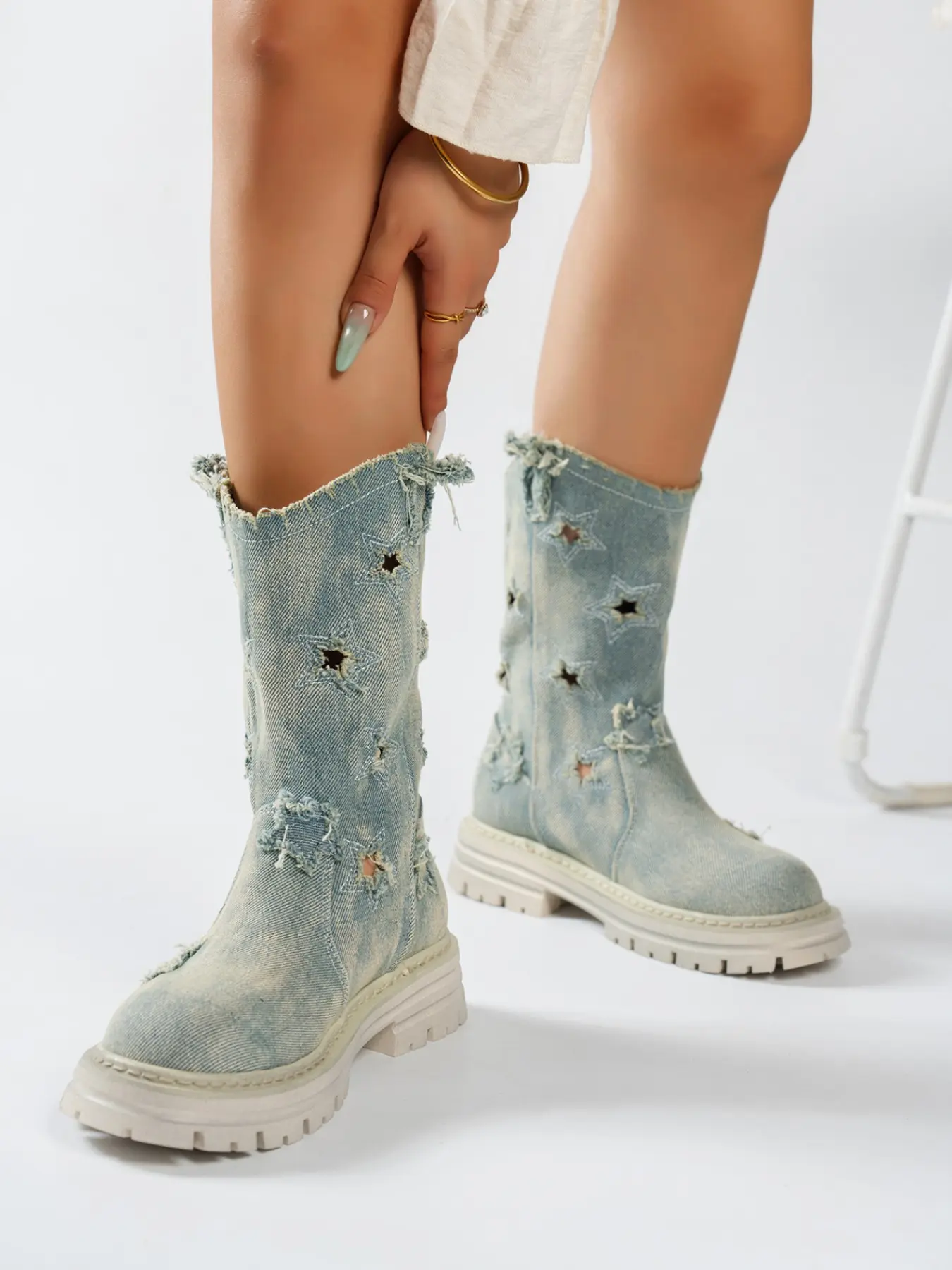 American Vintage Washed Denim Mid-Calf Boots for Women, Frayed Edge, Hole Design, Star Cutout, Side Zipper, Thick Sole, Fall & Winter