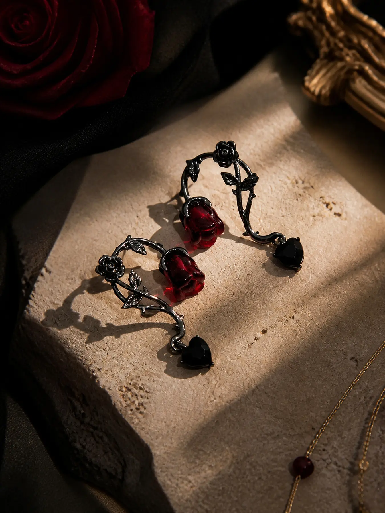 Gothic Rose Drop Earrings for Women, Red Rose & Black Heart Dangle Earrings, Vintage Y2K Aesthetic Statement Jewelry, Fashion Gift for Her