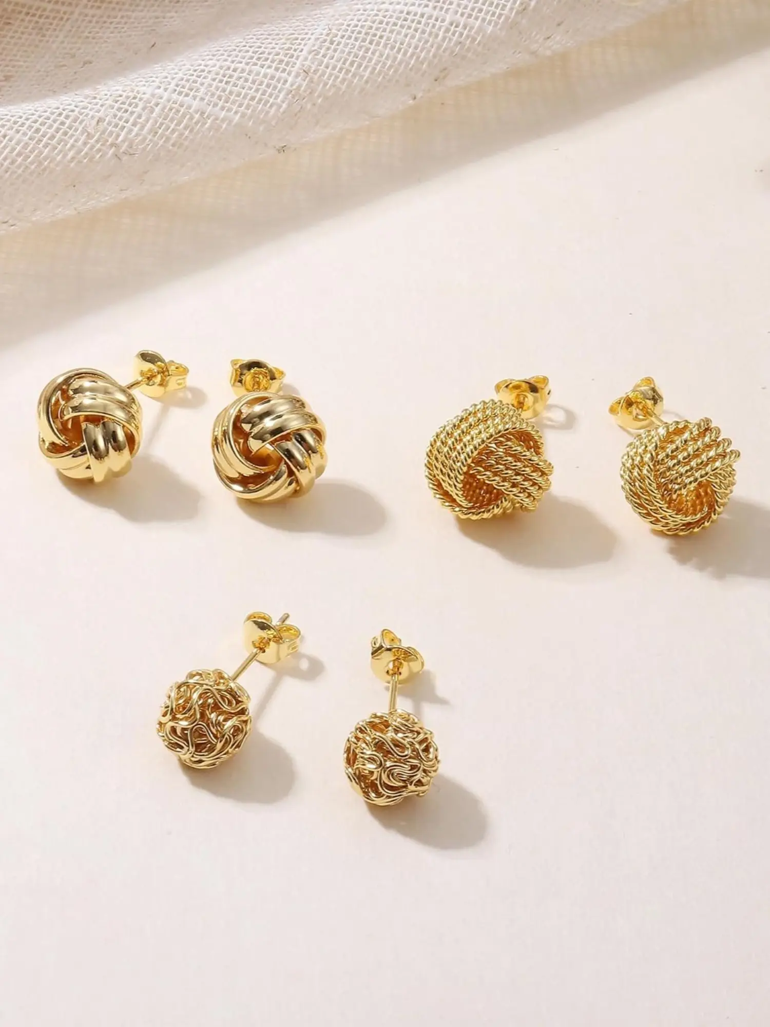 3 Pairs Fashionable Twisted Solid Copper Round Stud Earring Collection for Women Luxe Golden Bold Statement Ear Accessories Weekend Picnic Streetwear Layered Looks Assorted Twisted Copper Ear Stud Set for Unique Eye-catching Daily Ear Decor