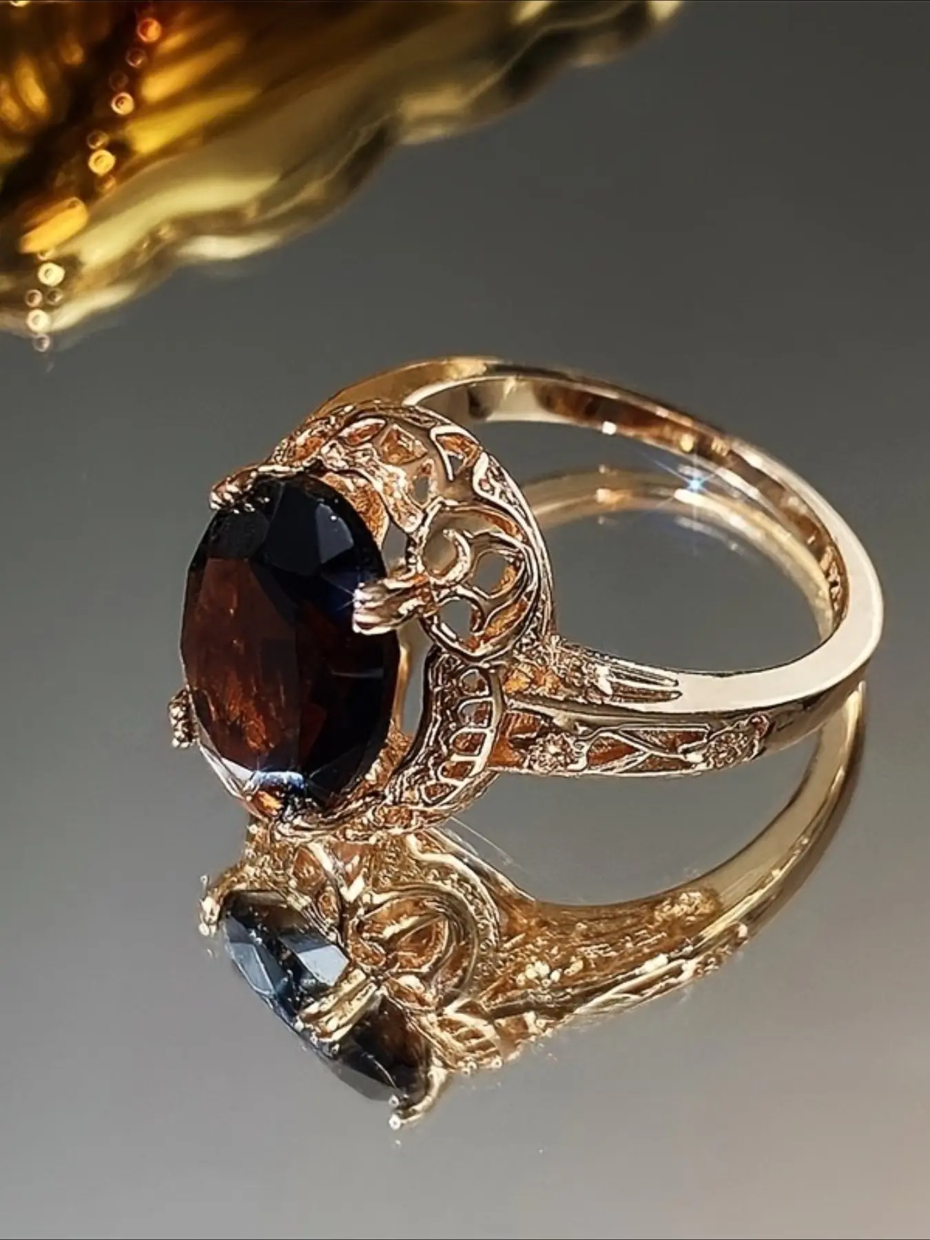 Luxury Oval Zirconia Finger Ring Vintage Engagement Ring Vintage Golden Color Wedding Rings for Women Party Jewelry Elegant Engagement Ring Engagement Bridal Ring