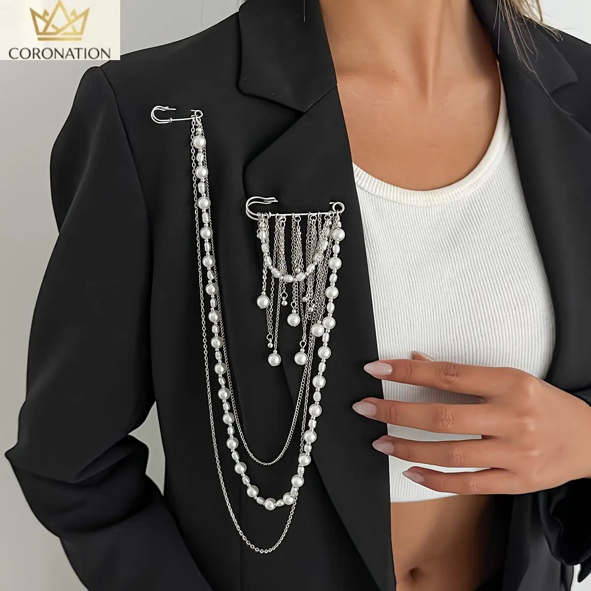 Women's Vintage-Inspired Statement Brooch, Layered Beaded Chain Pin with Metal Fringe Detail, Trendy Fashion Jewelry for Blazers, Daily Wear & Holiday Gifting