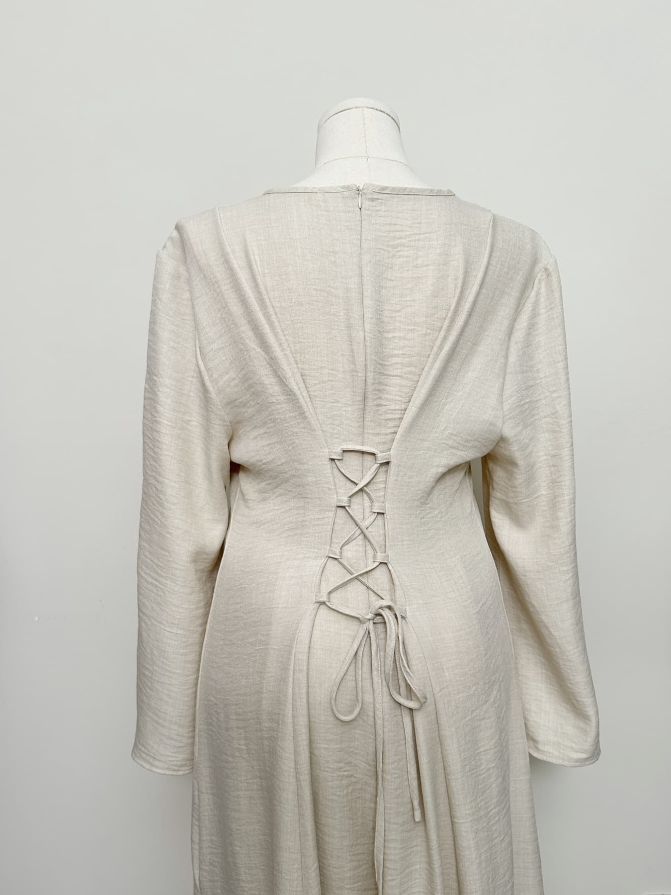 Elegant Ice Silk Wrinkle Abaya | Tie-Waist Corset Back Maxi Dress | Modest Ramadan Fashion for Muslim Women